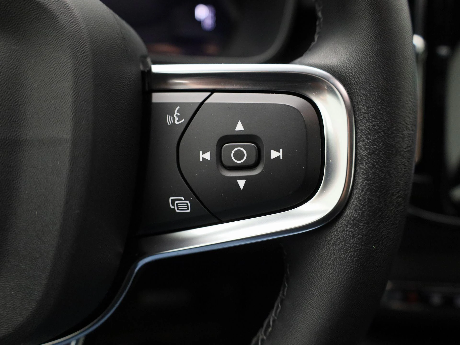 Volvo-XC40-image-17