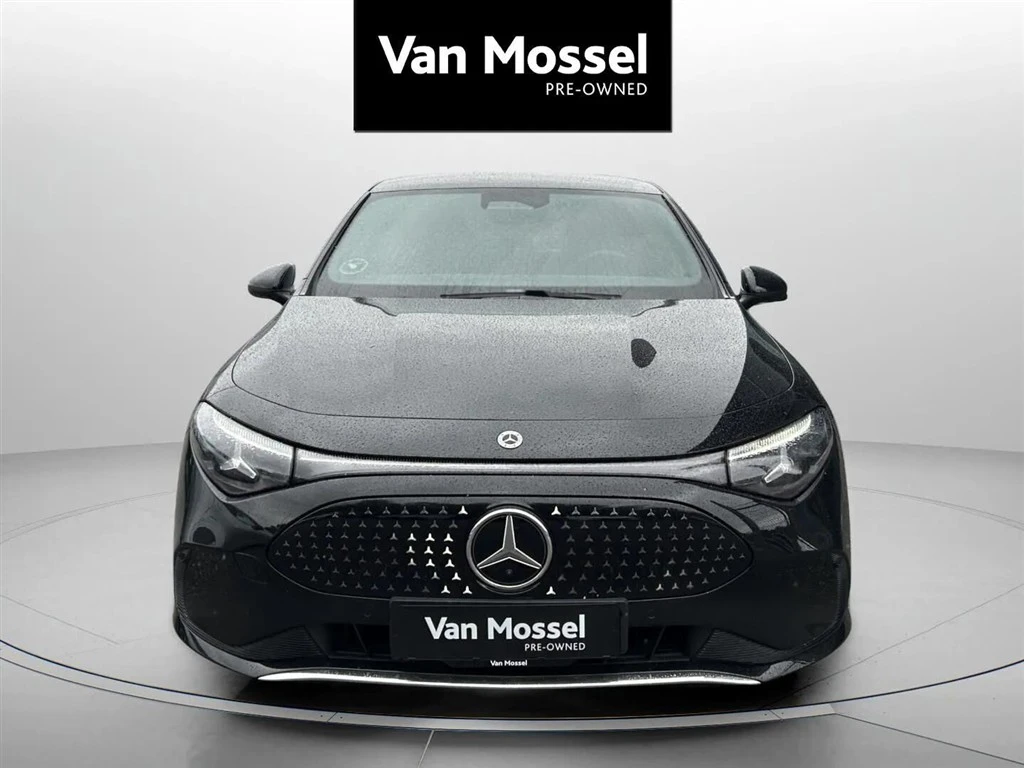 Mercedes-Benz-CLA-image-1