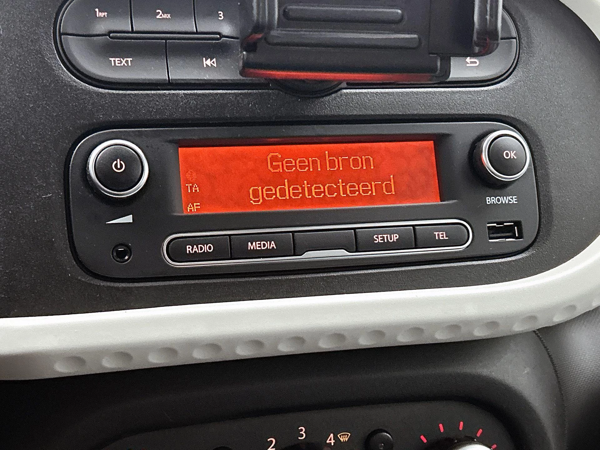 Renault-Twingo-image-6