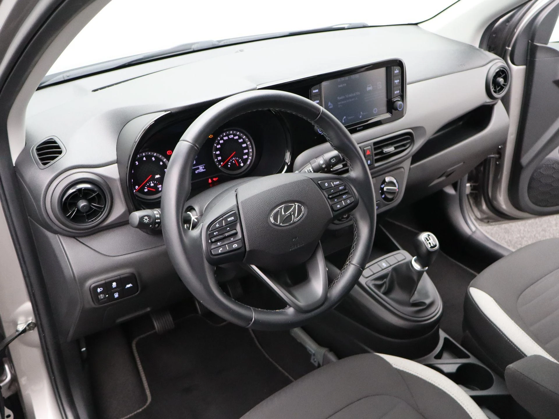 Hyundai-i10-image-24