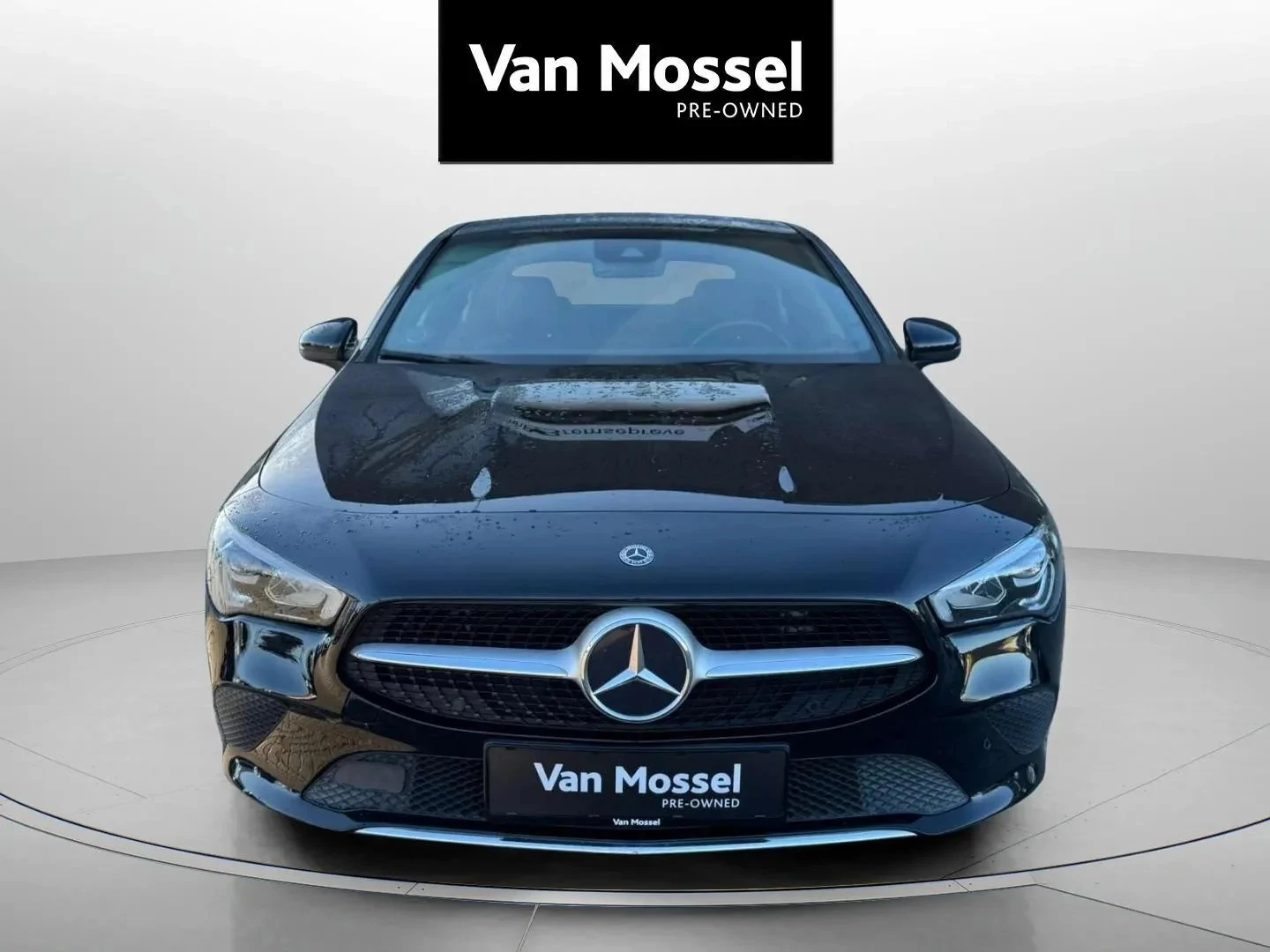 Mercedes-Benz-CLA-image-1