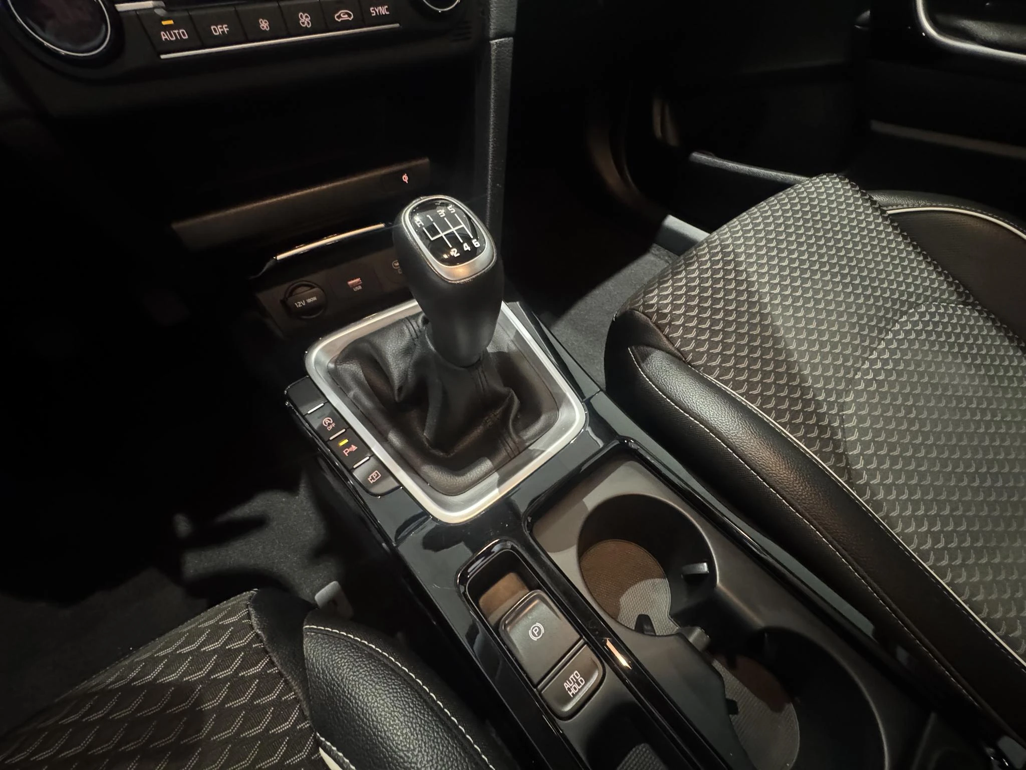 Kia-cee'd-image-19