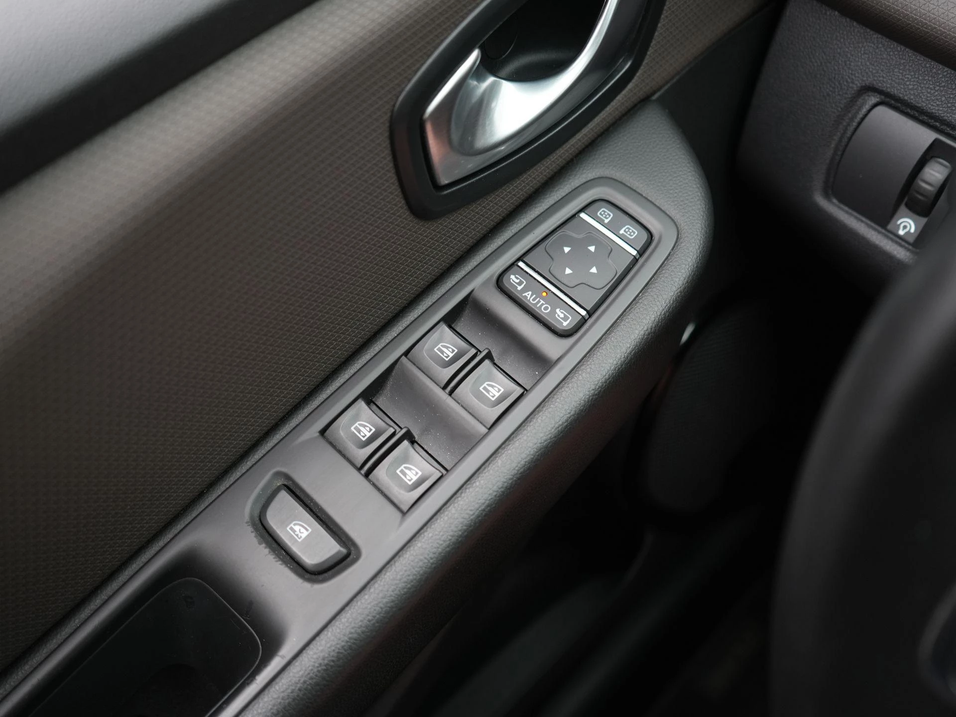 Renault-Clio-image-21