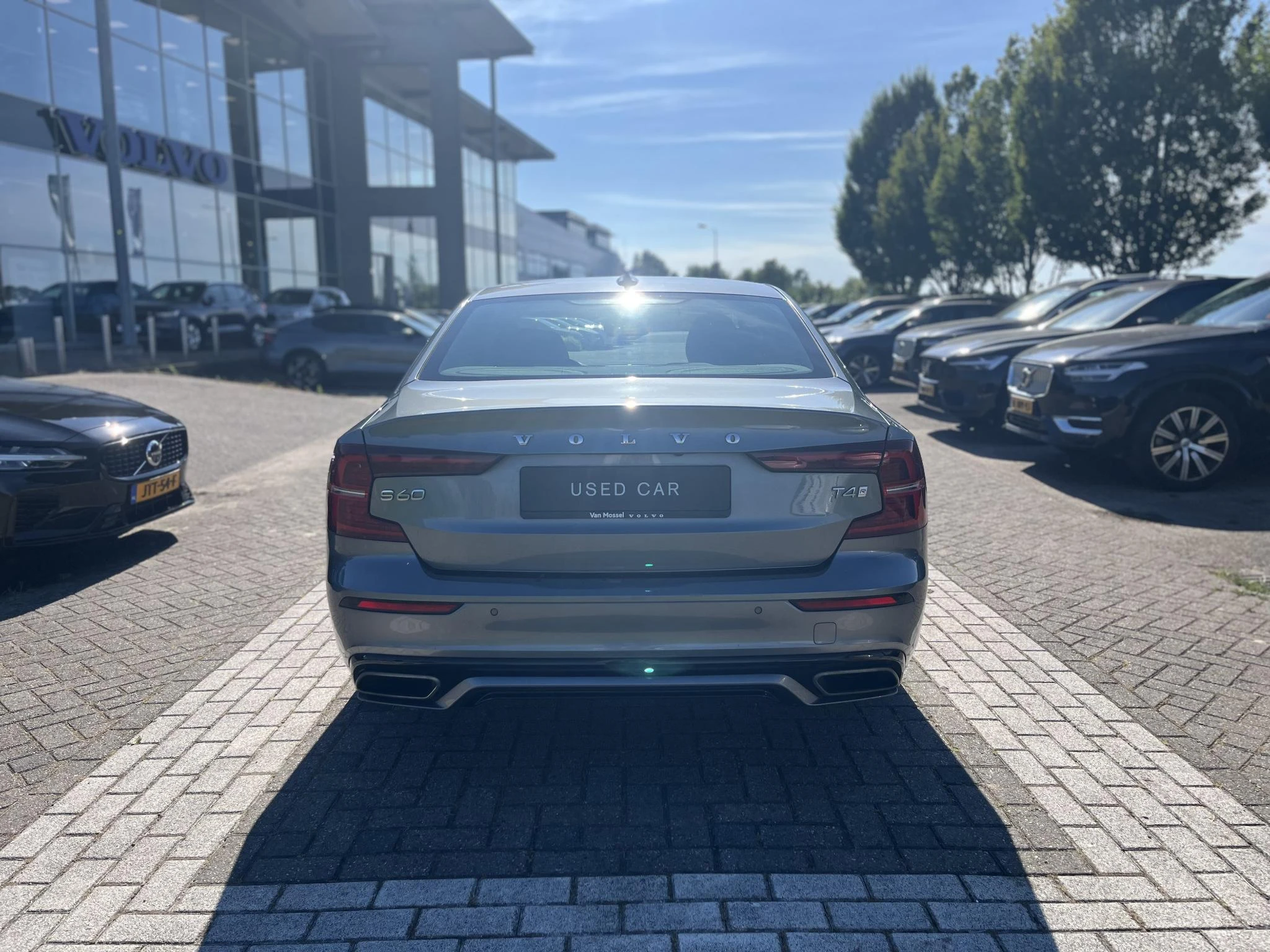 Volvo-S60-image-9