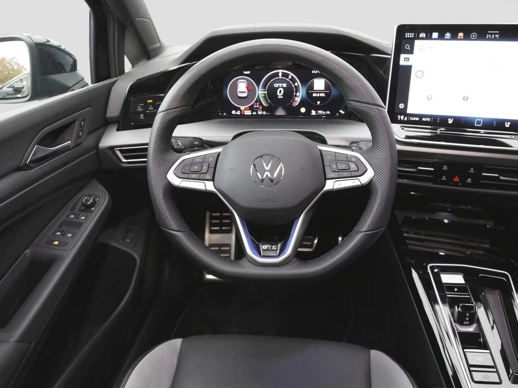 Volkswagen-Golf-image-13