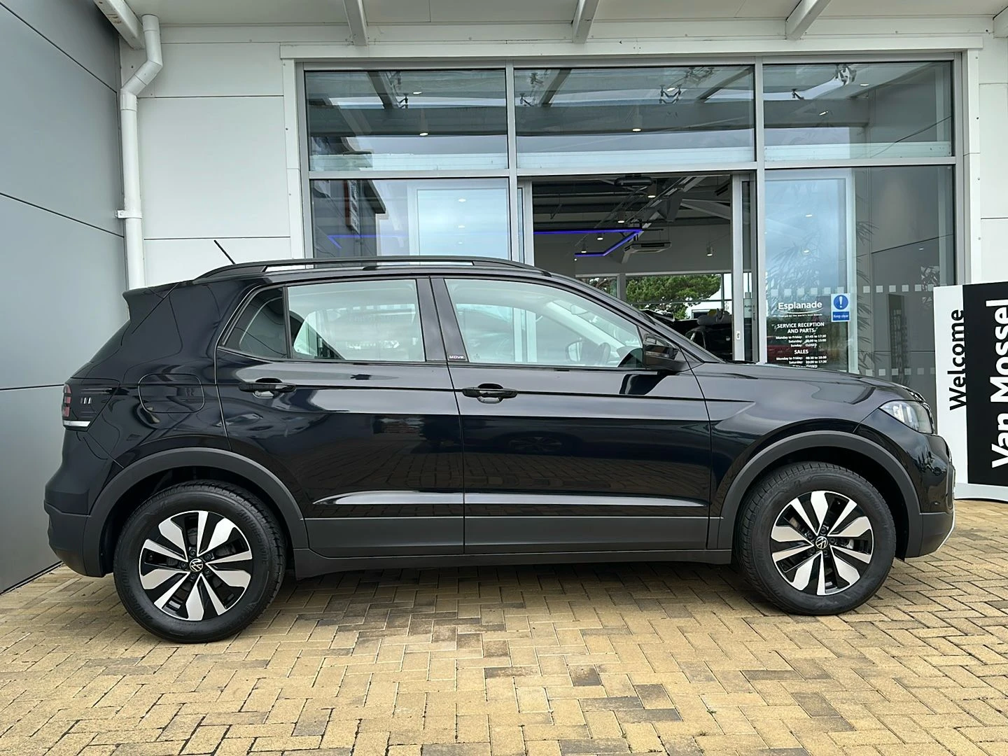 Volkswagen-T-Cross-image-9