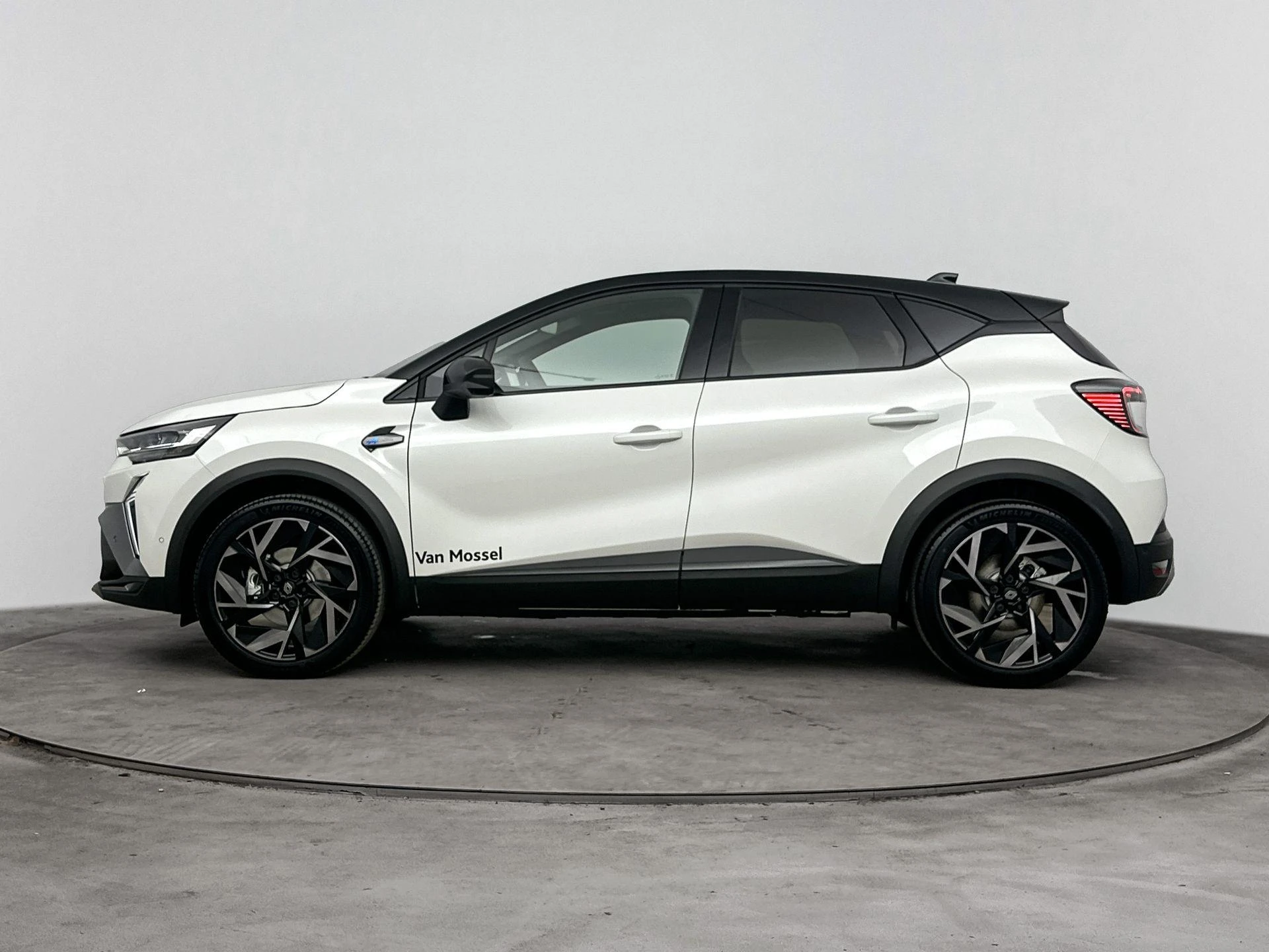Renault-Captur-image-1