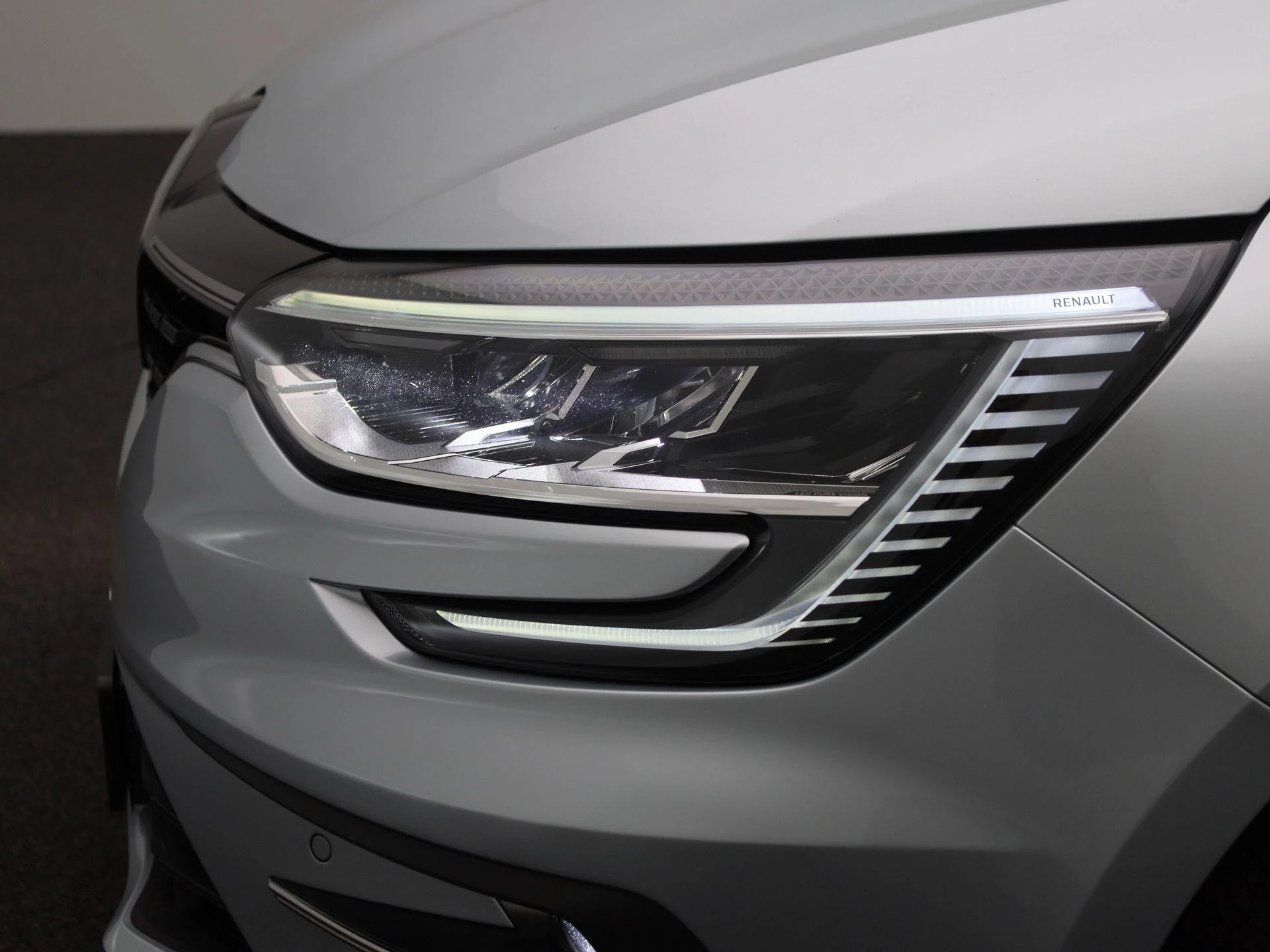 Renault-Mégane Estate-image-11