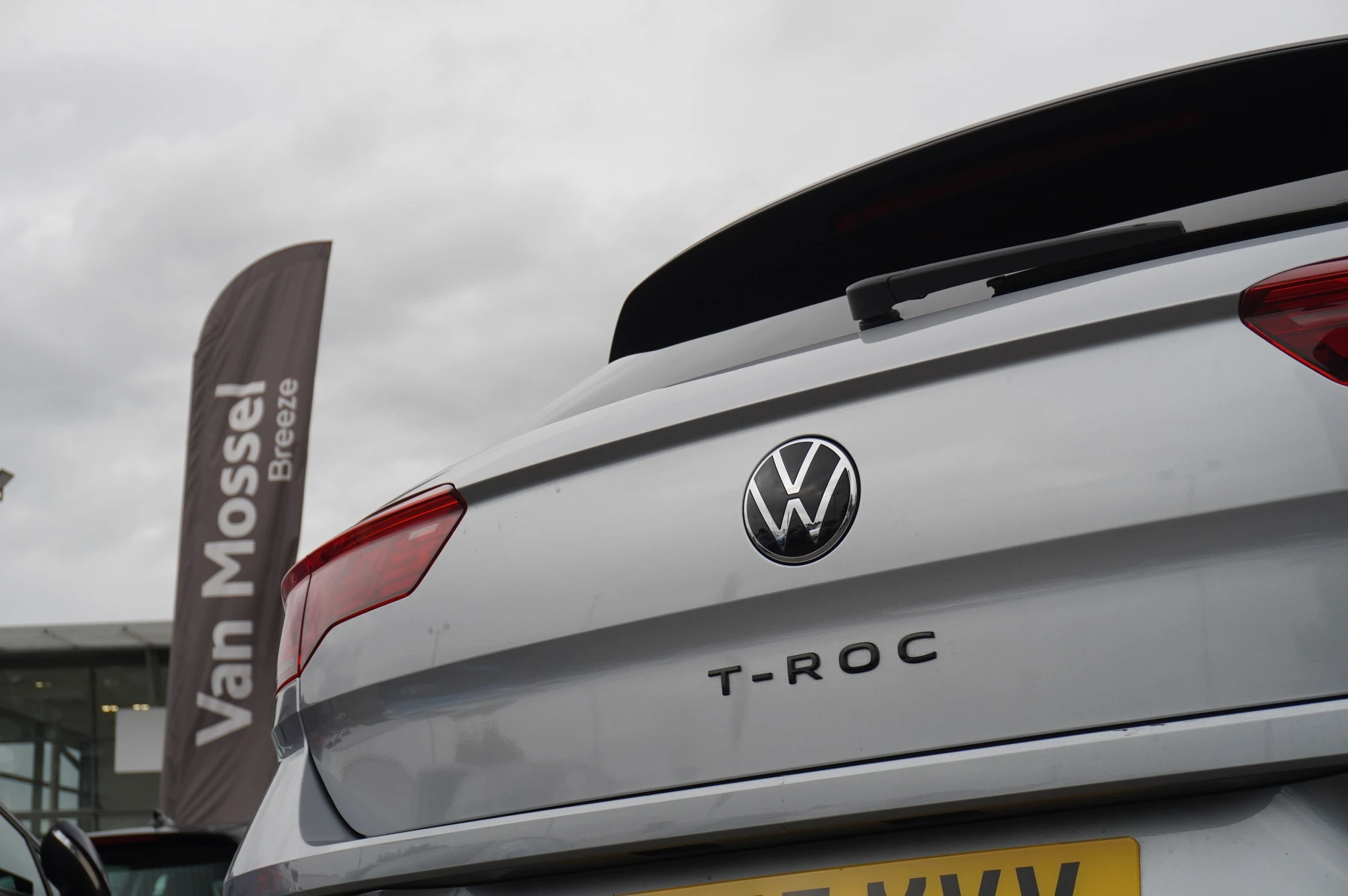 Volkswagen-T-Roc-image-38