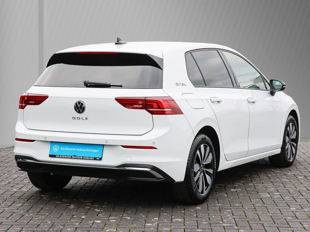 Volkswagen-Golf-image-3