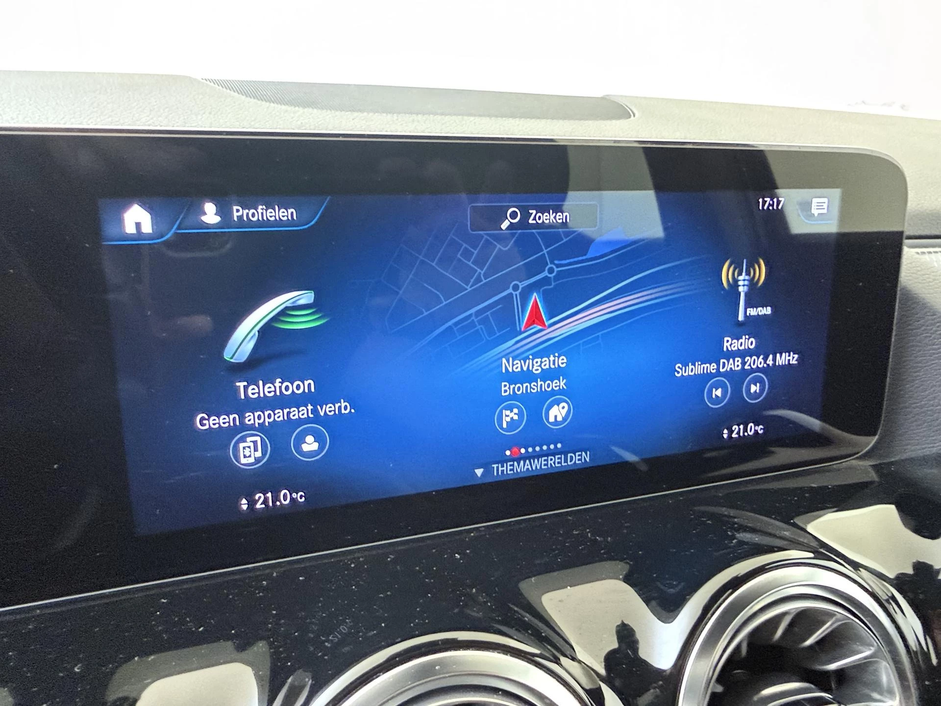Mercedes-Benz GLA 180 Business Solution Luxury