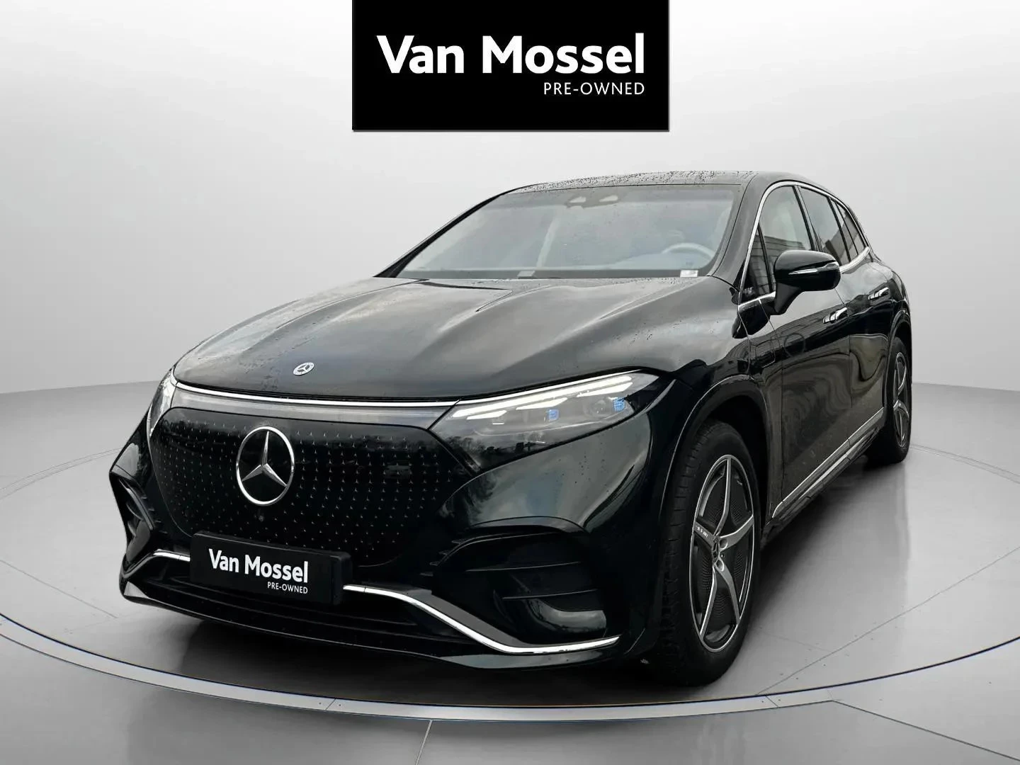 Mercedes-Benz-EQS-image-0