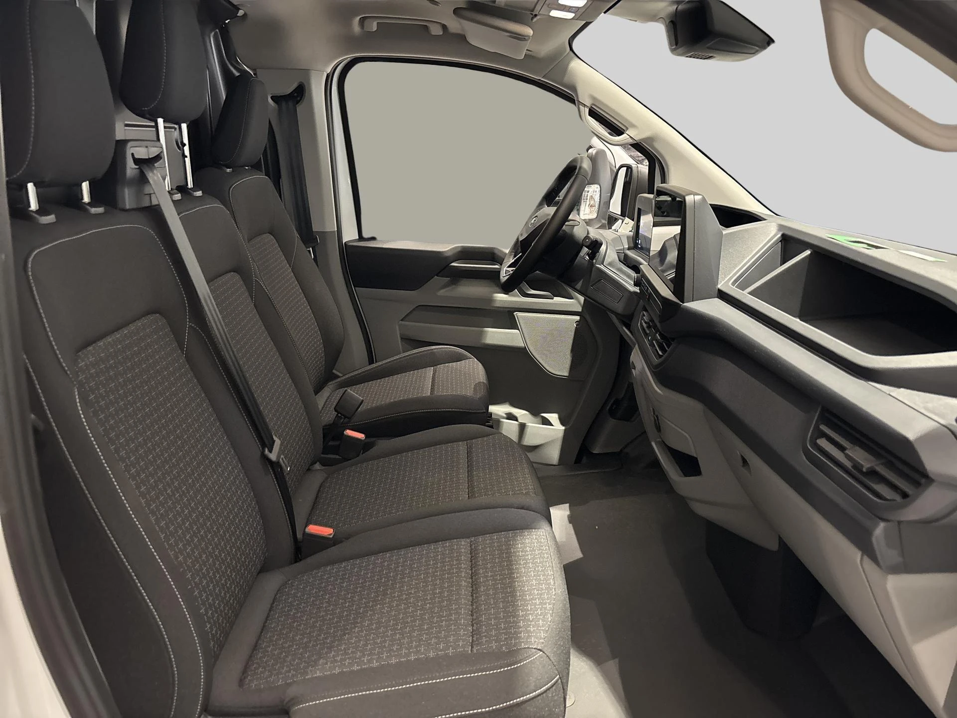 Ford-E-Transit Custom-image-21