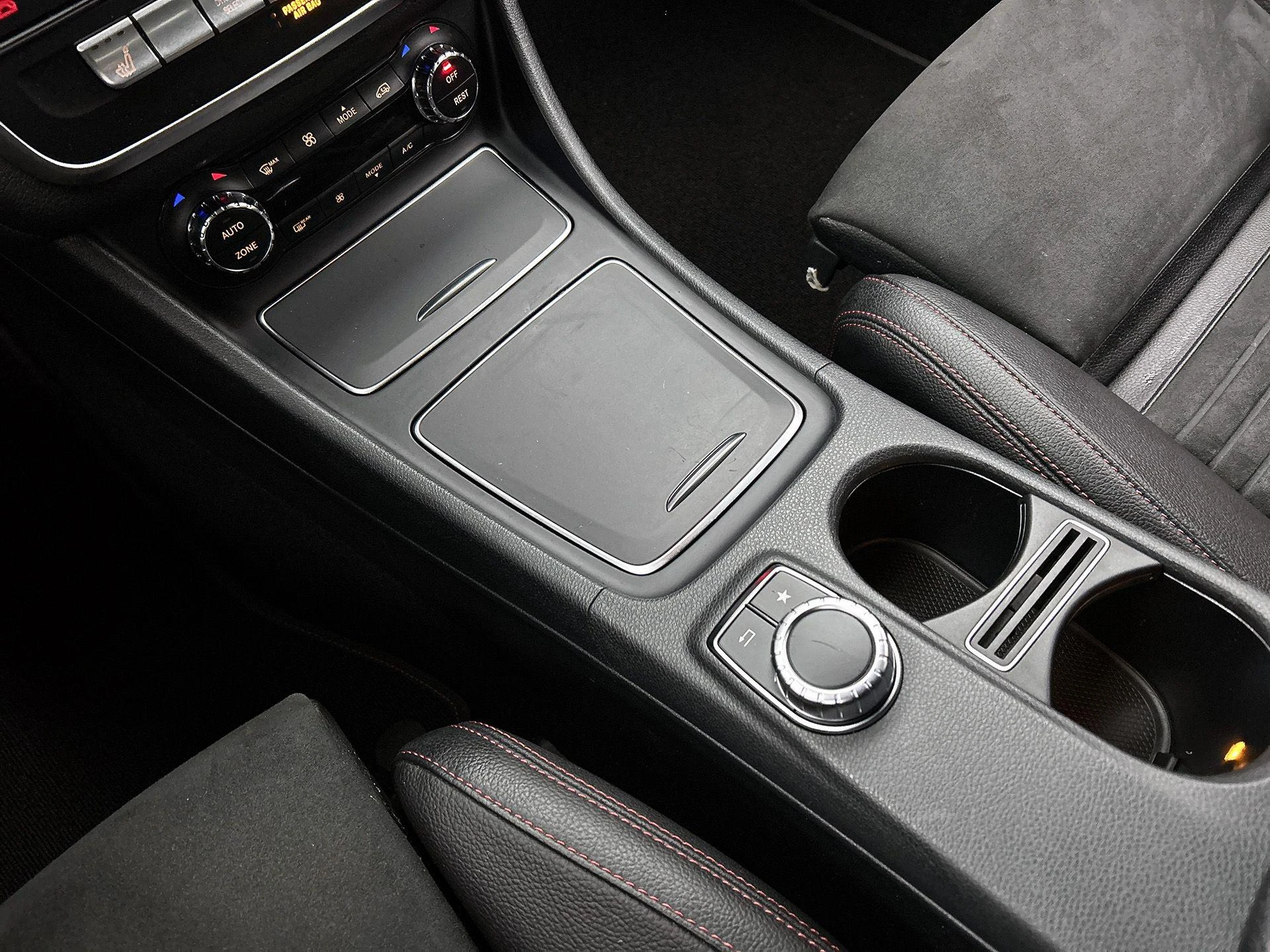 Mercedes-Benz-GLA-image-24