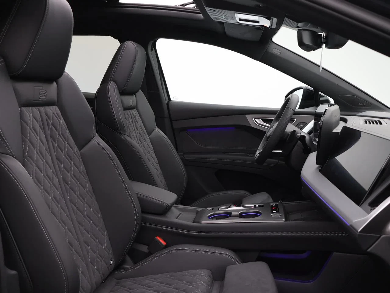 Audi-Q4 e-tron-image-4