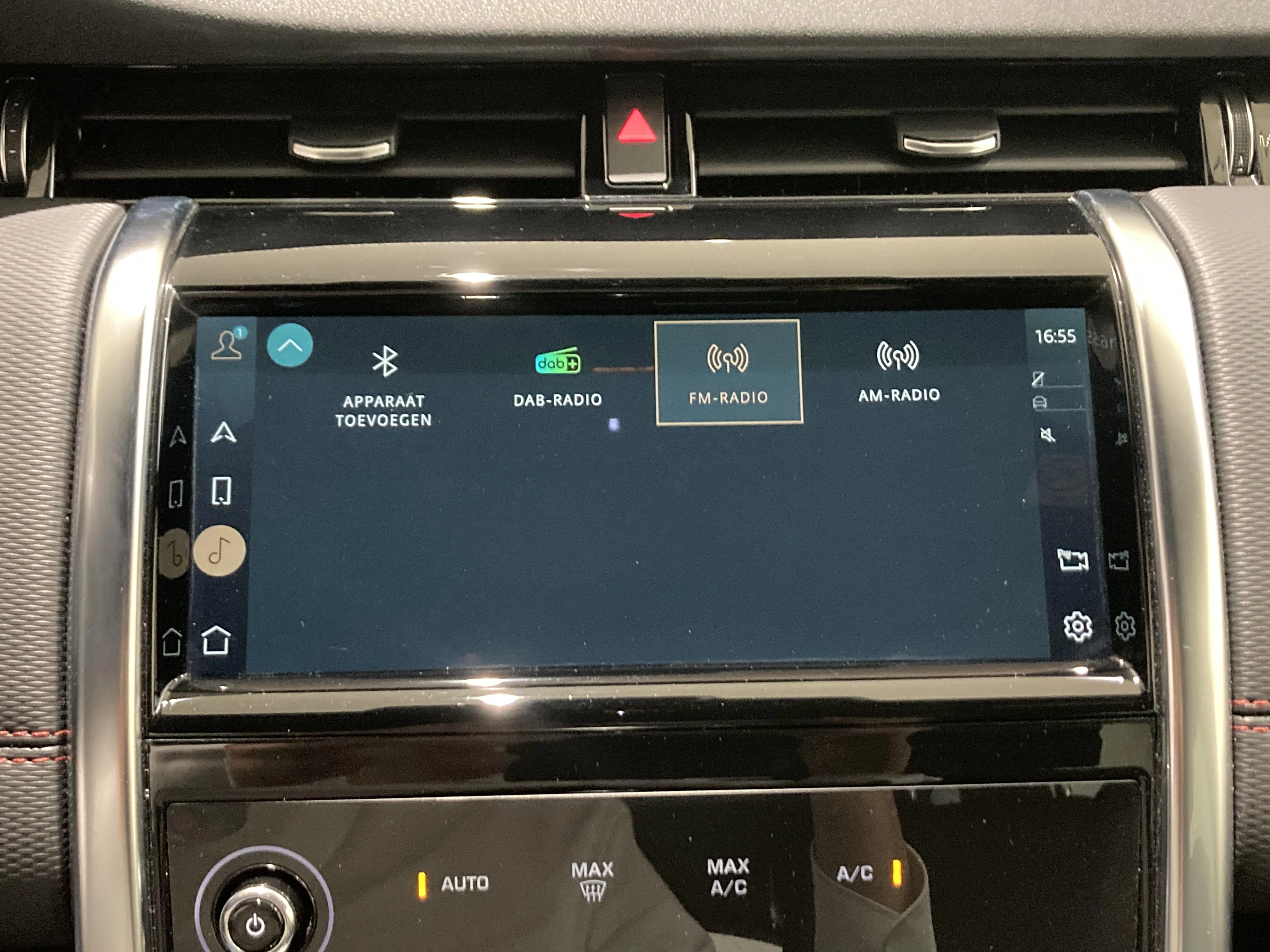 Land Rover-Discovery Sport-image-24