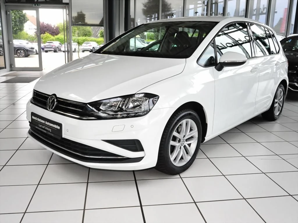 Volkswagen-Golf Sportsvan-image-6