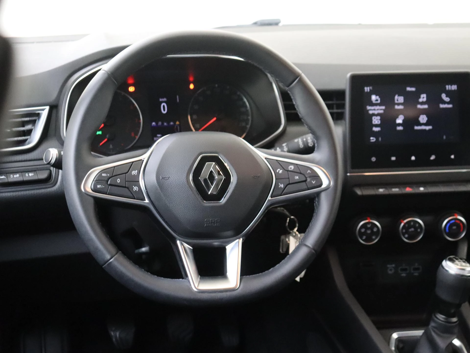 Renault-Clio-image-13