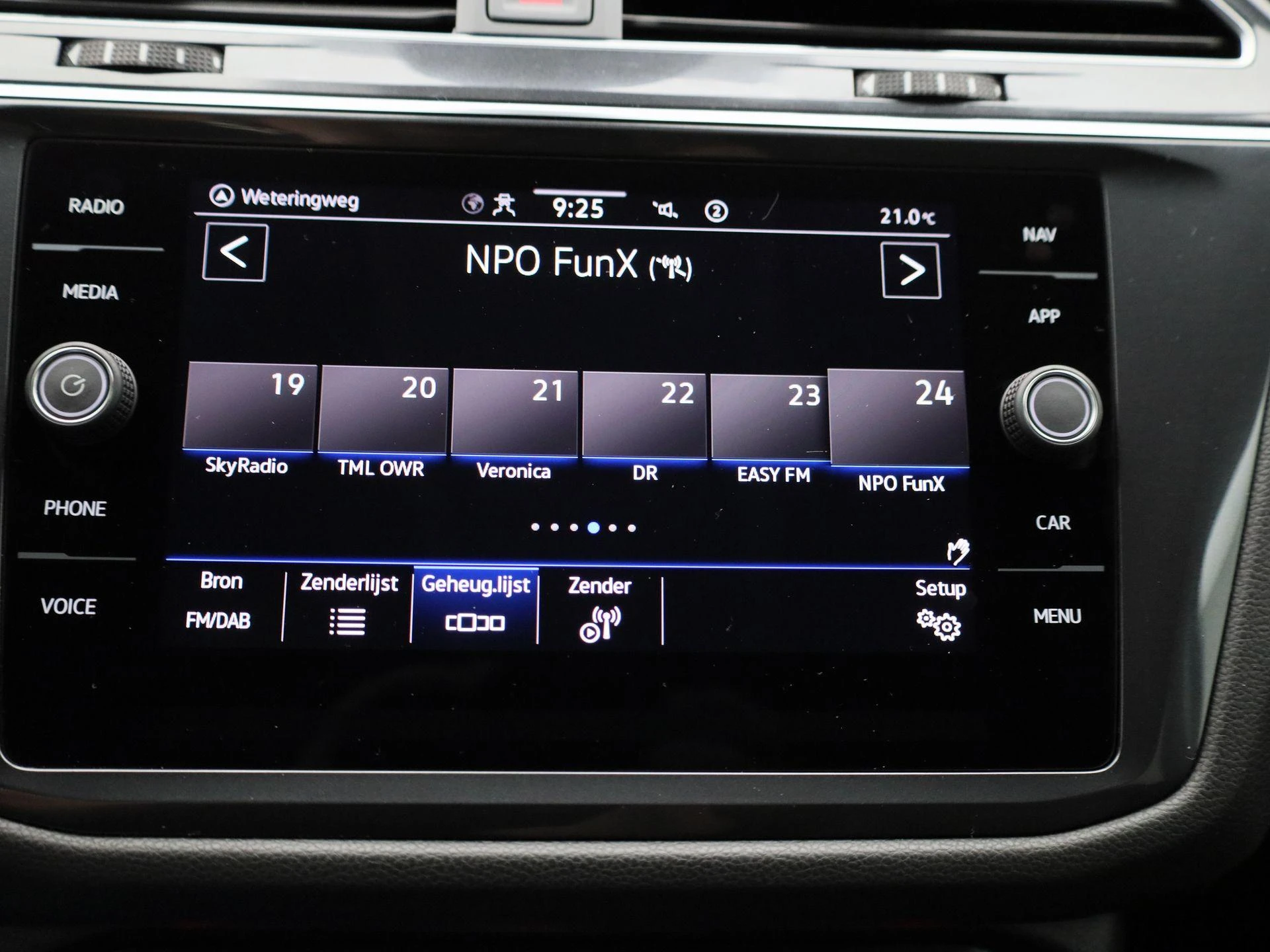 Volkswagen-Tiguan Allspace-image-16