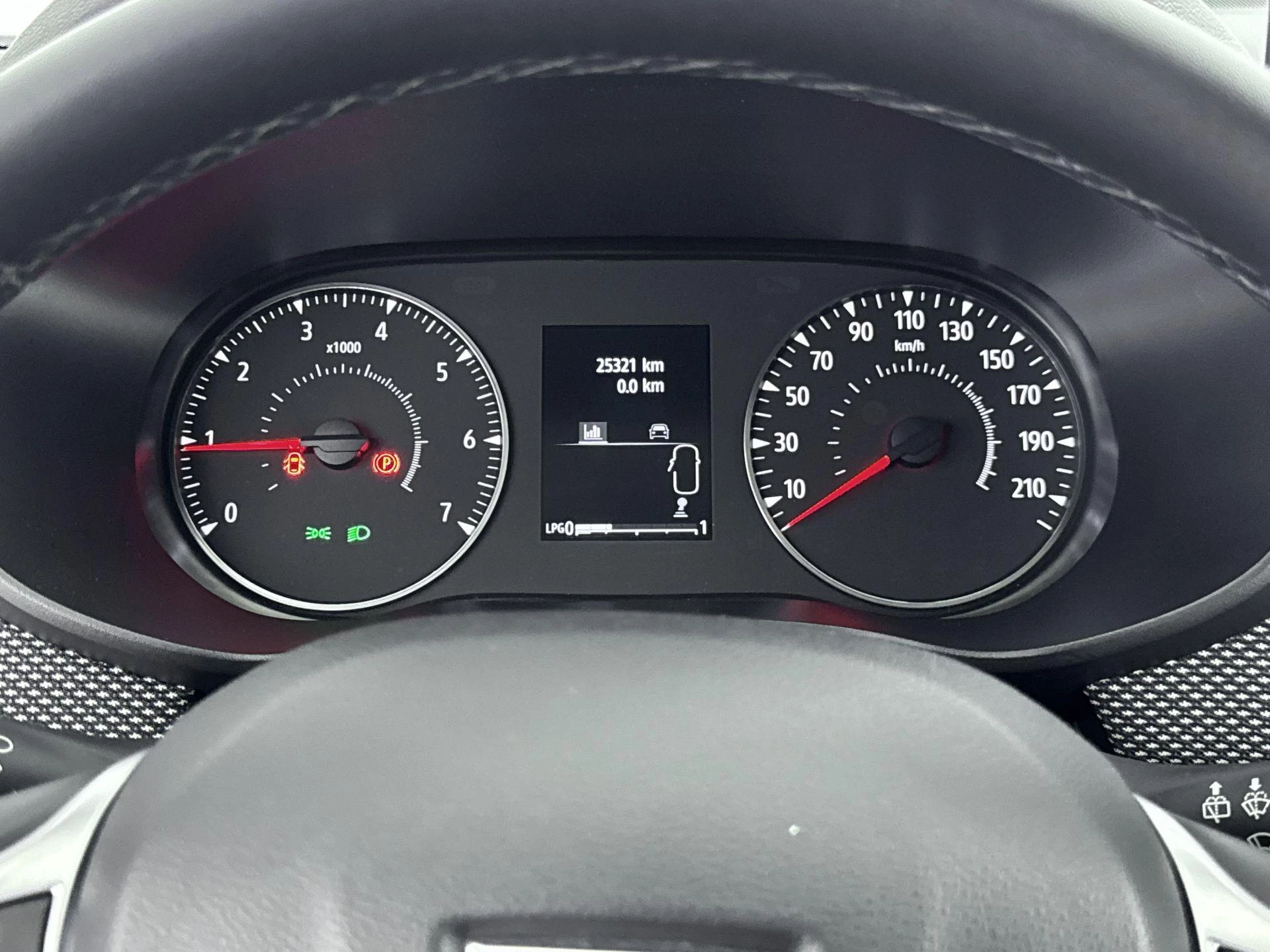 Dacia-Sandero Stepway-image-8