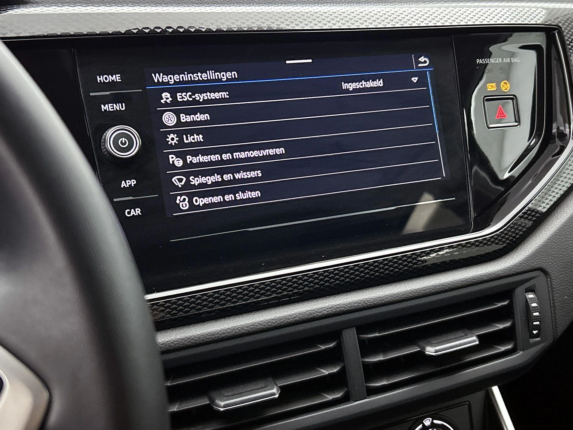 Volkswagen-Polo-image-8