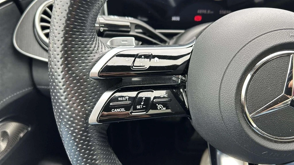 Mercedes-Benz-EQE-image-11