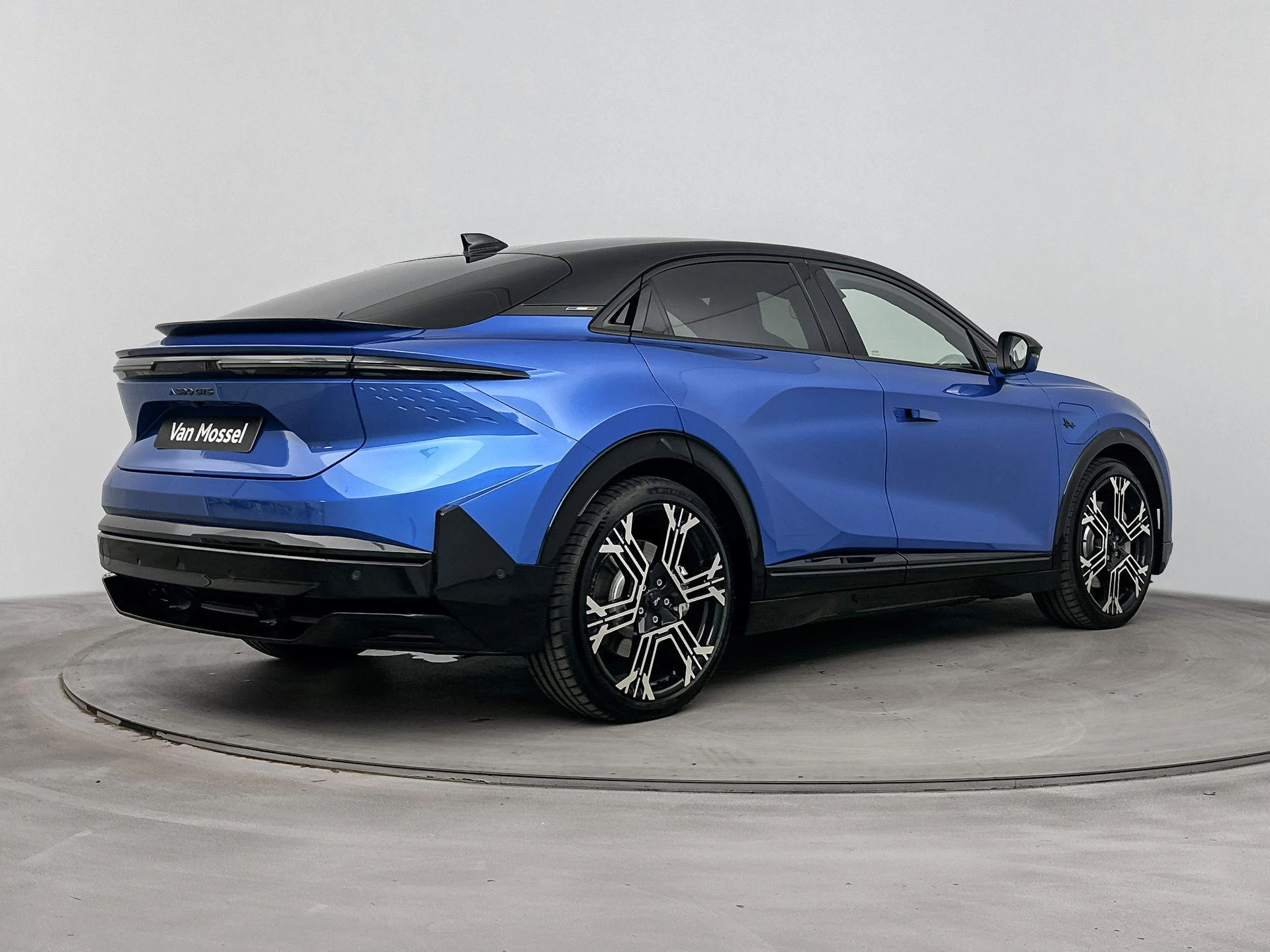 Alpine-A390-image-3