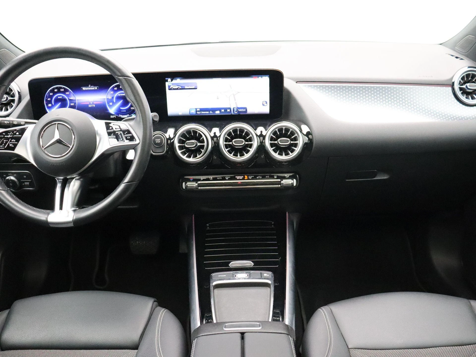 Mercedes-Benz-EQA-image-19