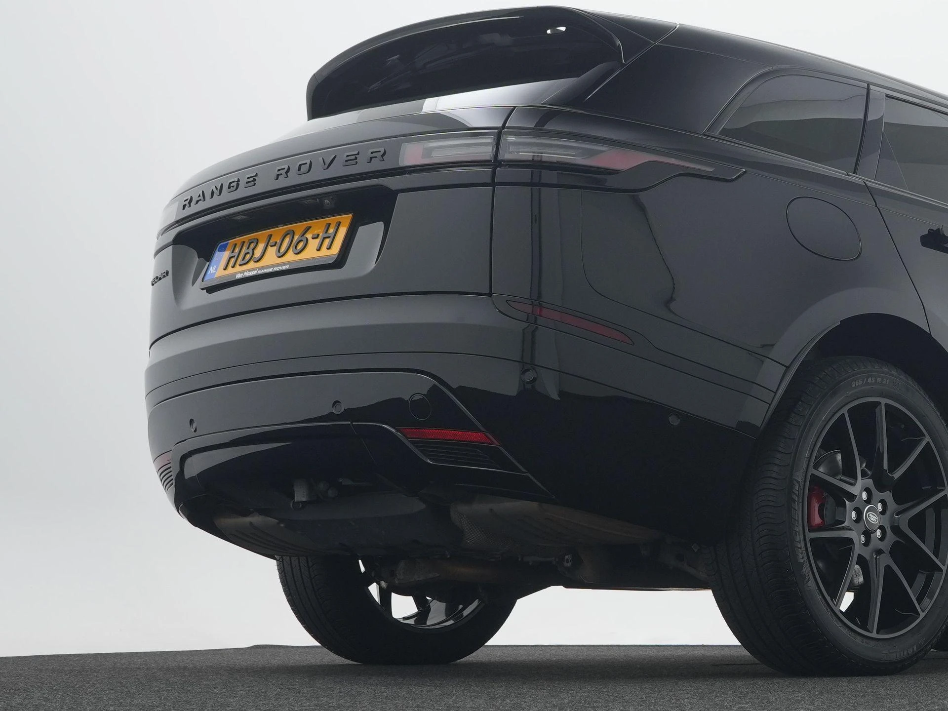 Land Rover-Range Rover Velar-image-58