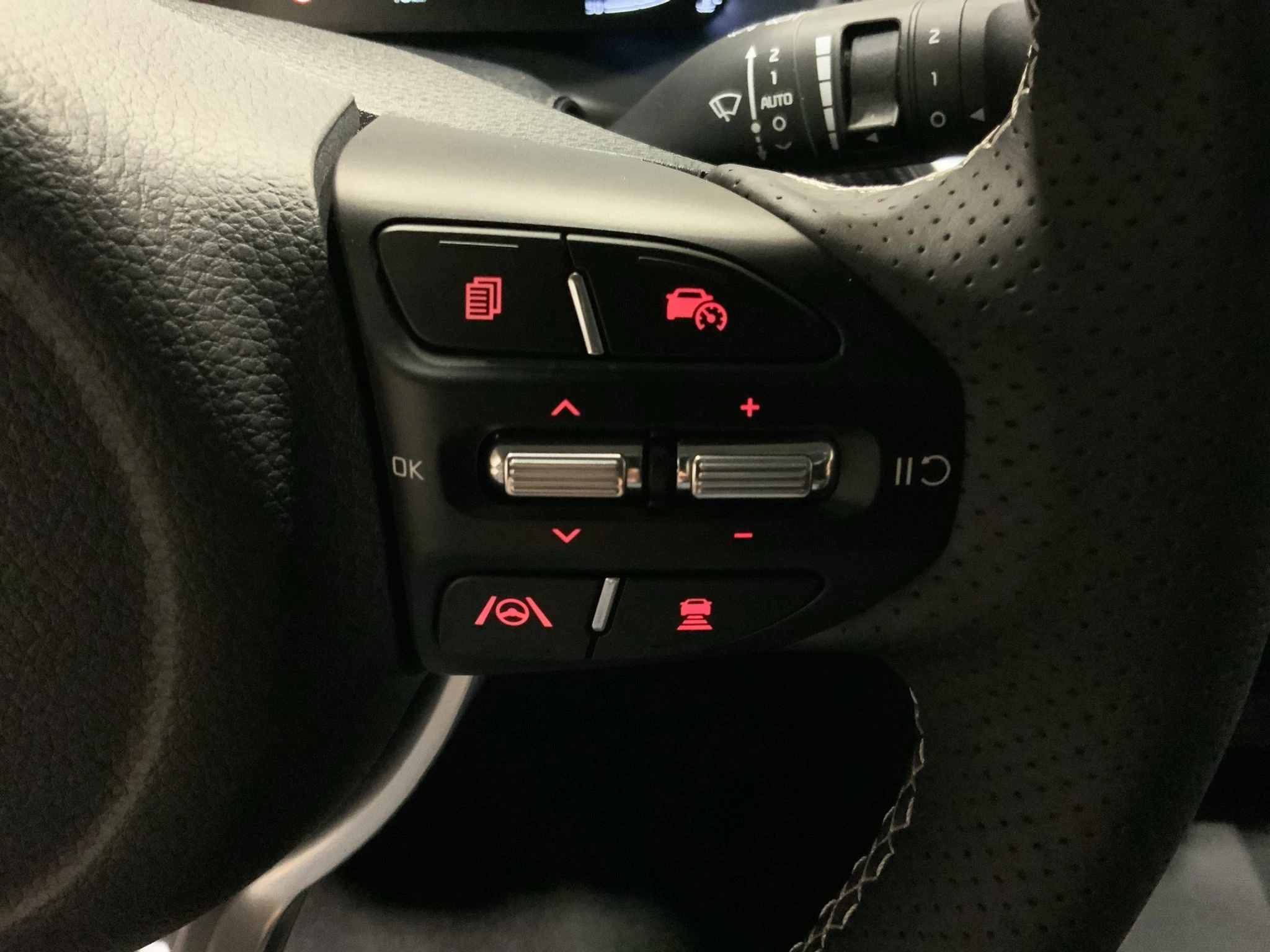 Kia Stonic GT-Line 1.0 T-GDI 100 48V DCT7 Sports Utility Vehicle. 74 kW. 5-türig
