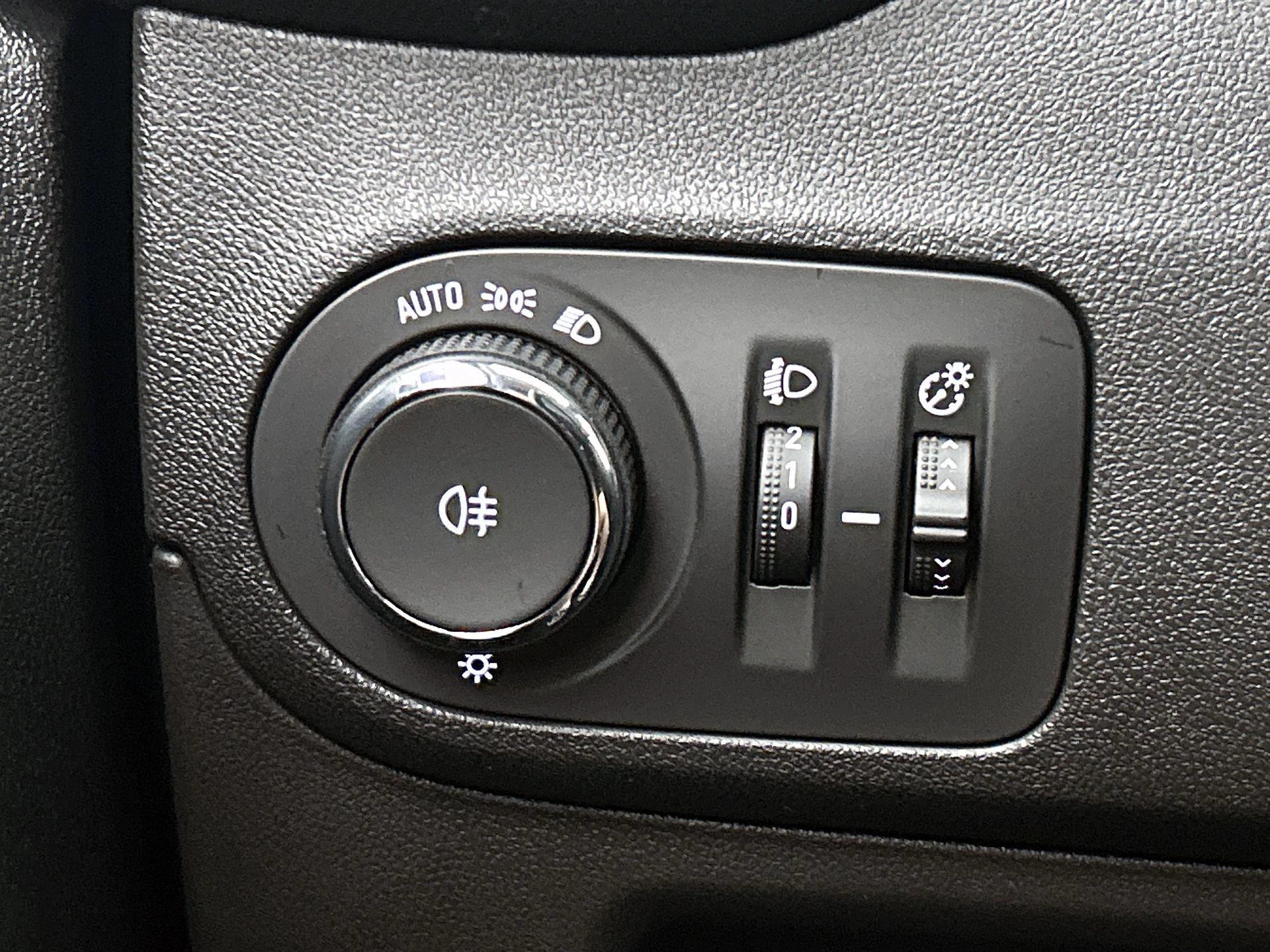 Opel-Crossland-image-16