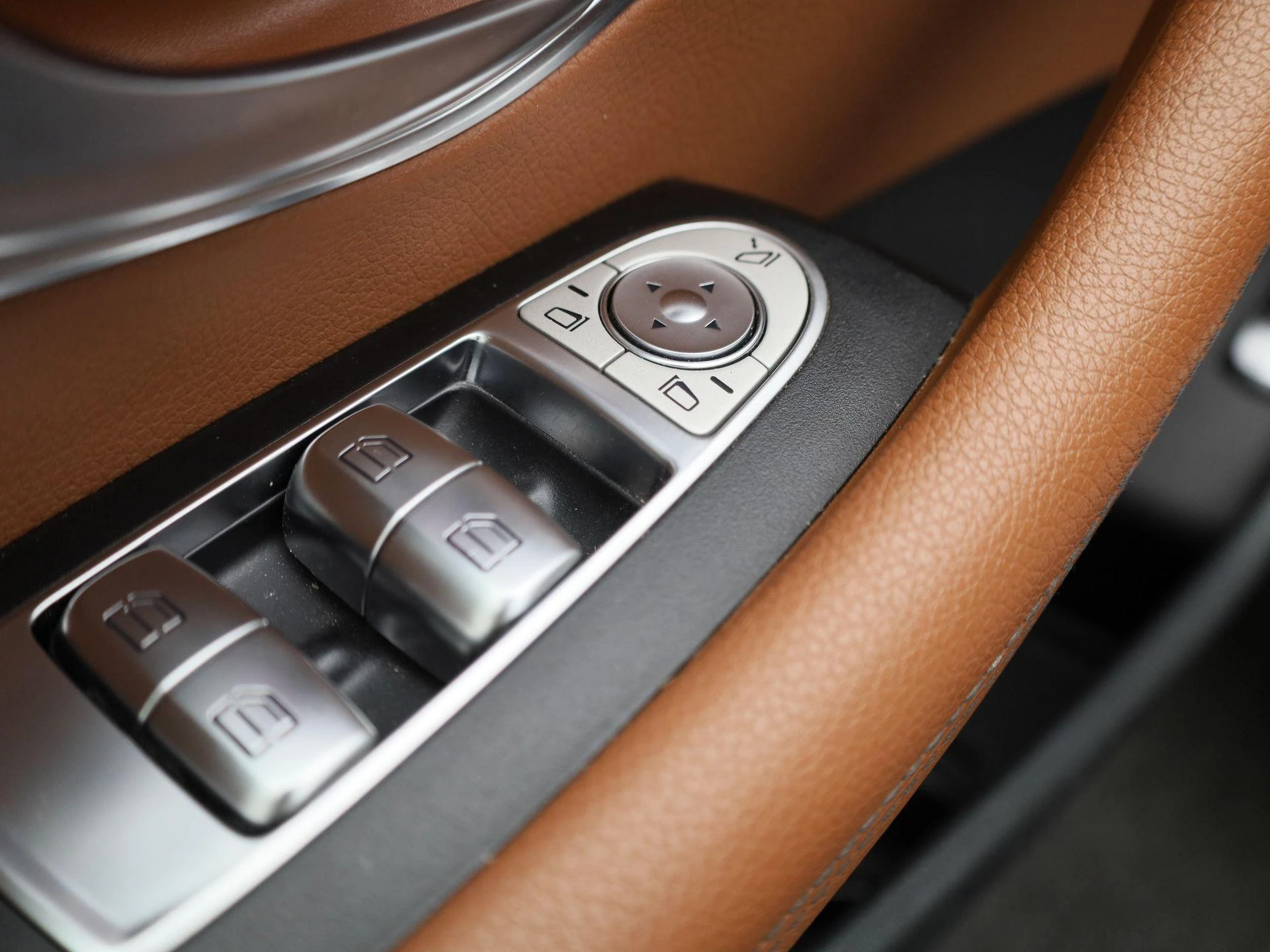 Mercedes-Benz-E-Klasse-image-42