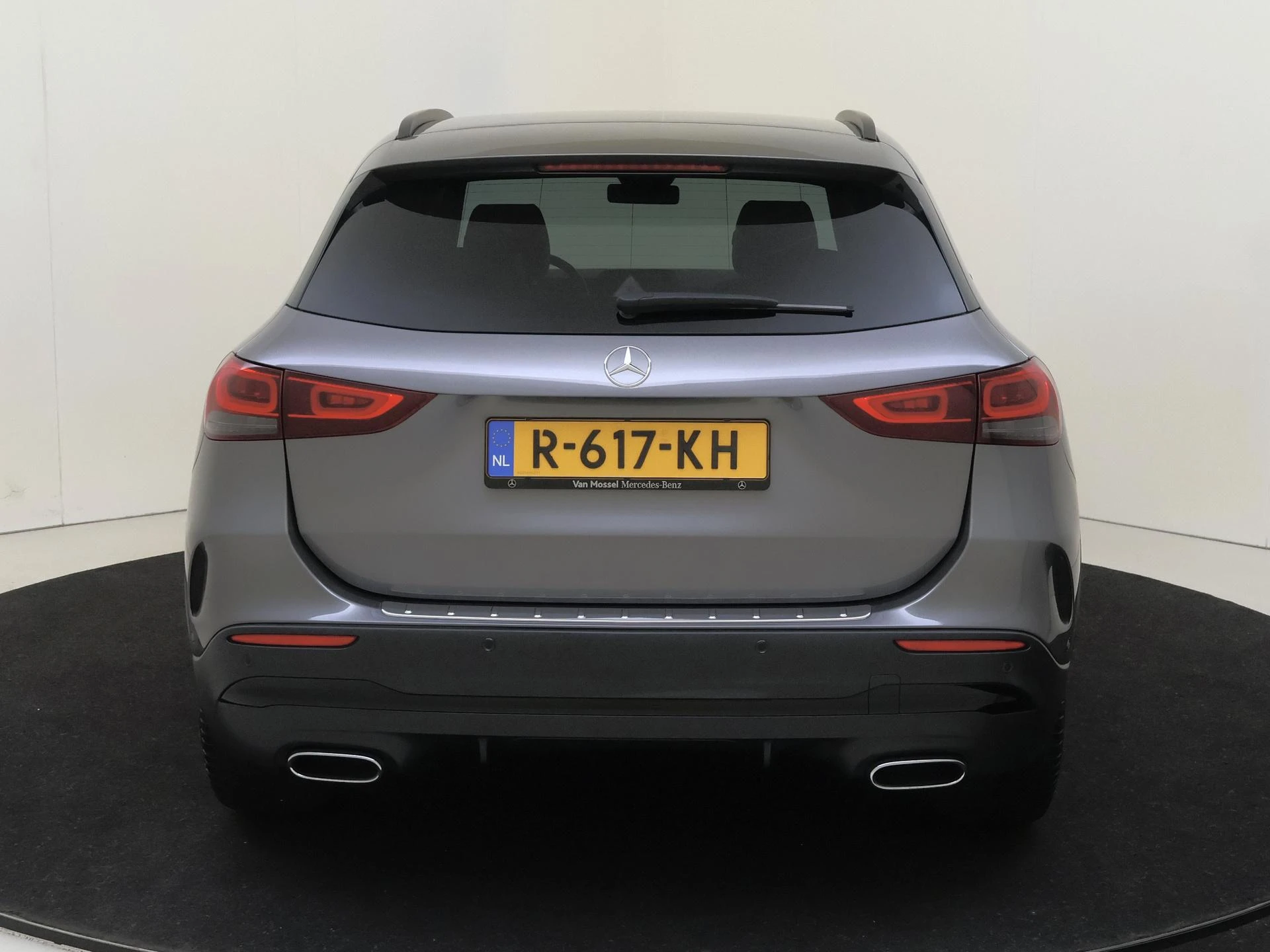 Mercedes-Benz-GLA-image-6