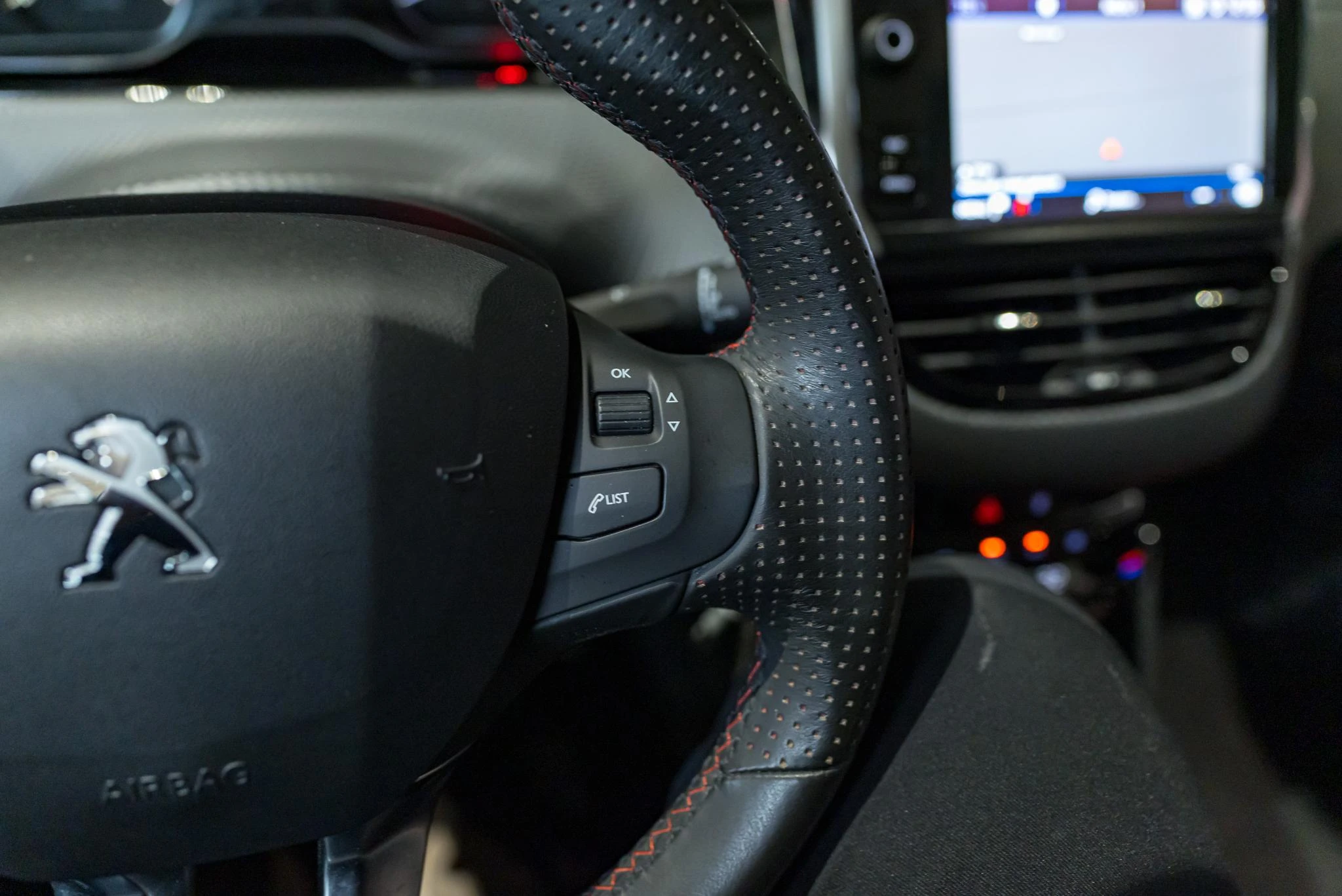Peugeot-208-image-16