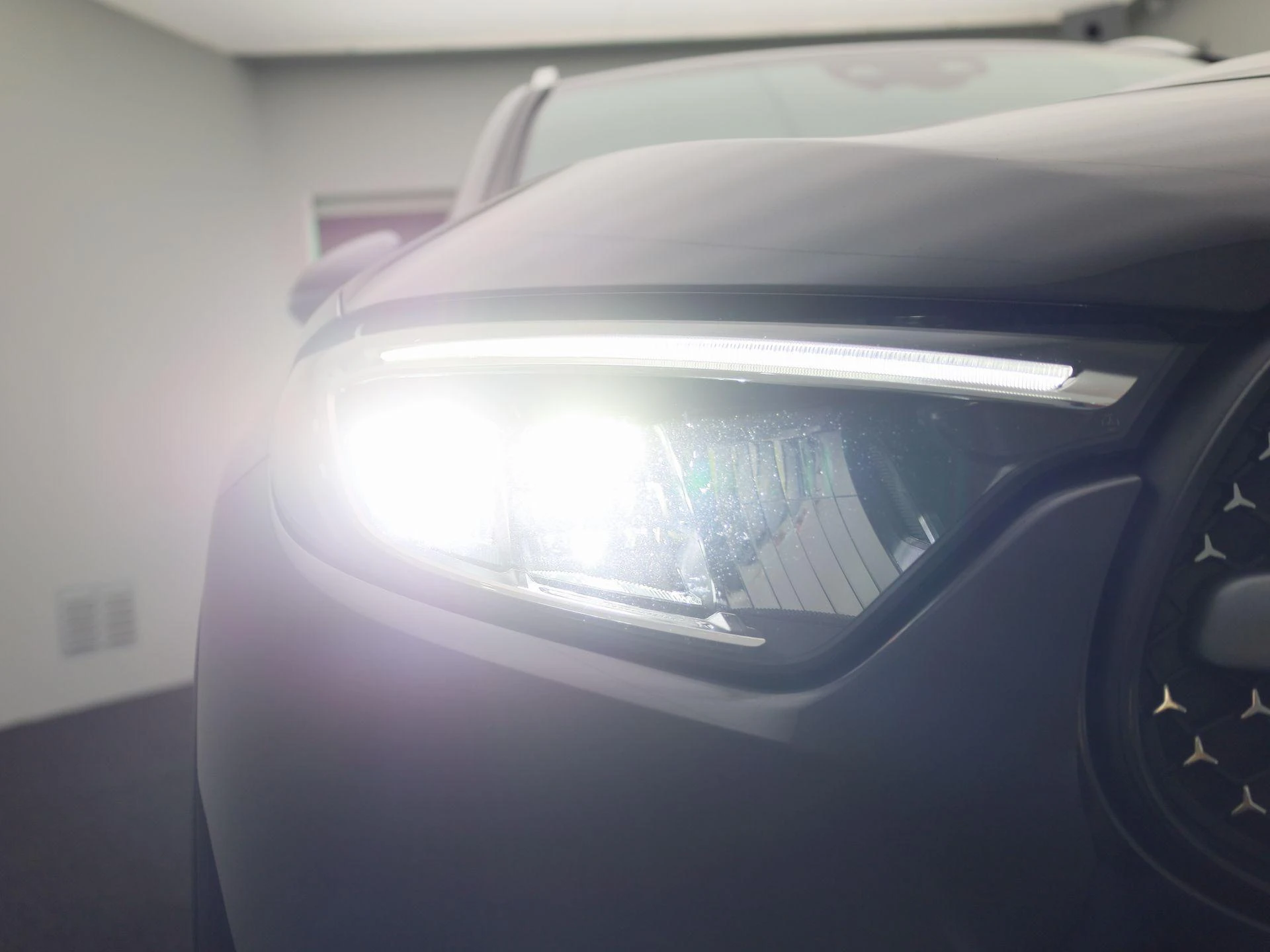 Mercedes-Benz-GLC-image-40