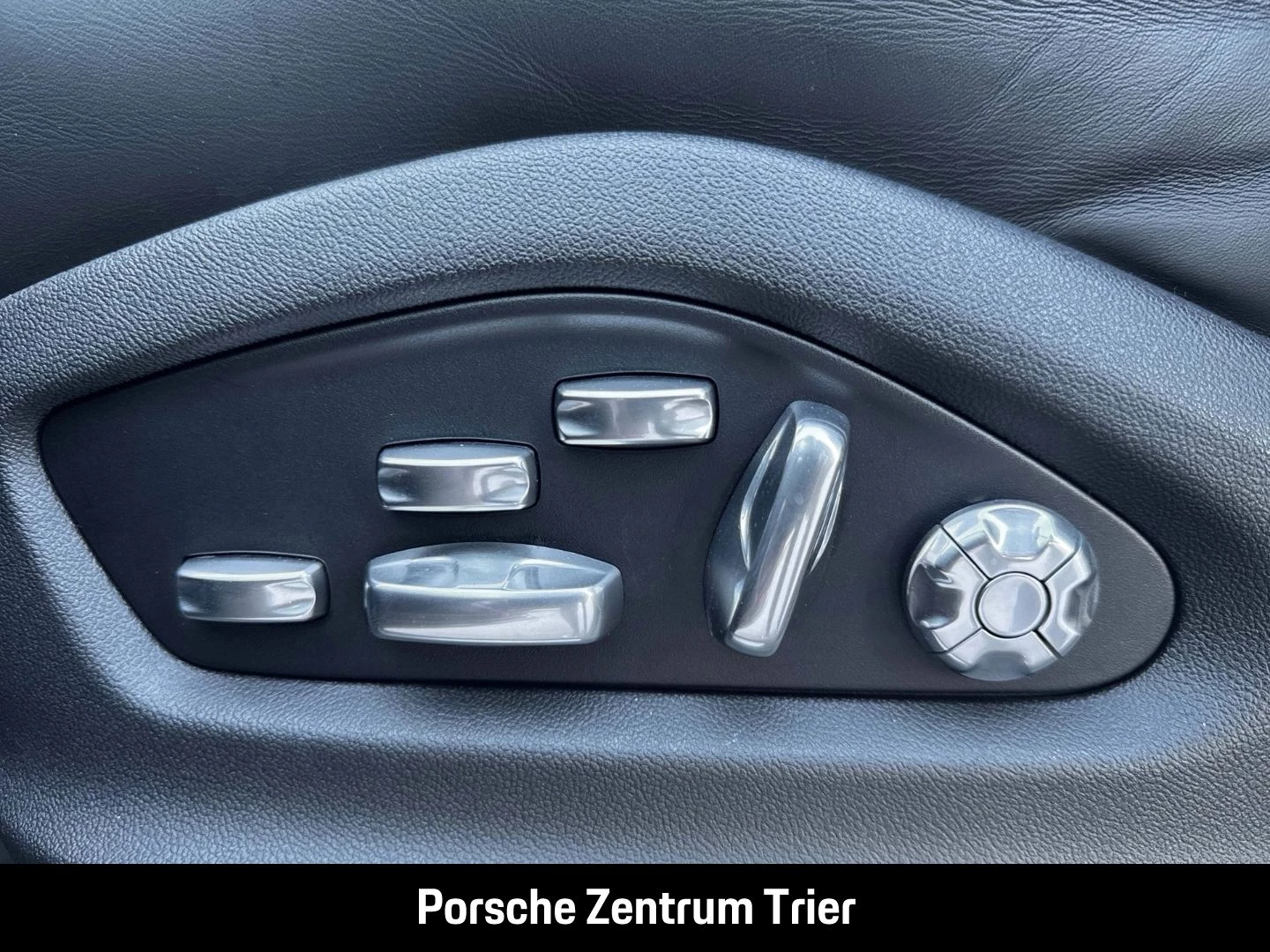 Porsche Cayenne S HA-Lenkung InnoDrive Head-Up BOSE -