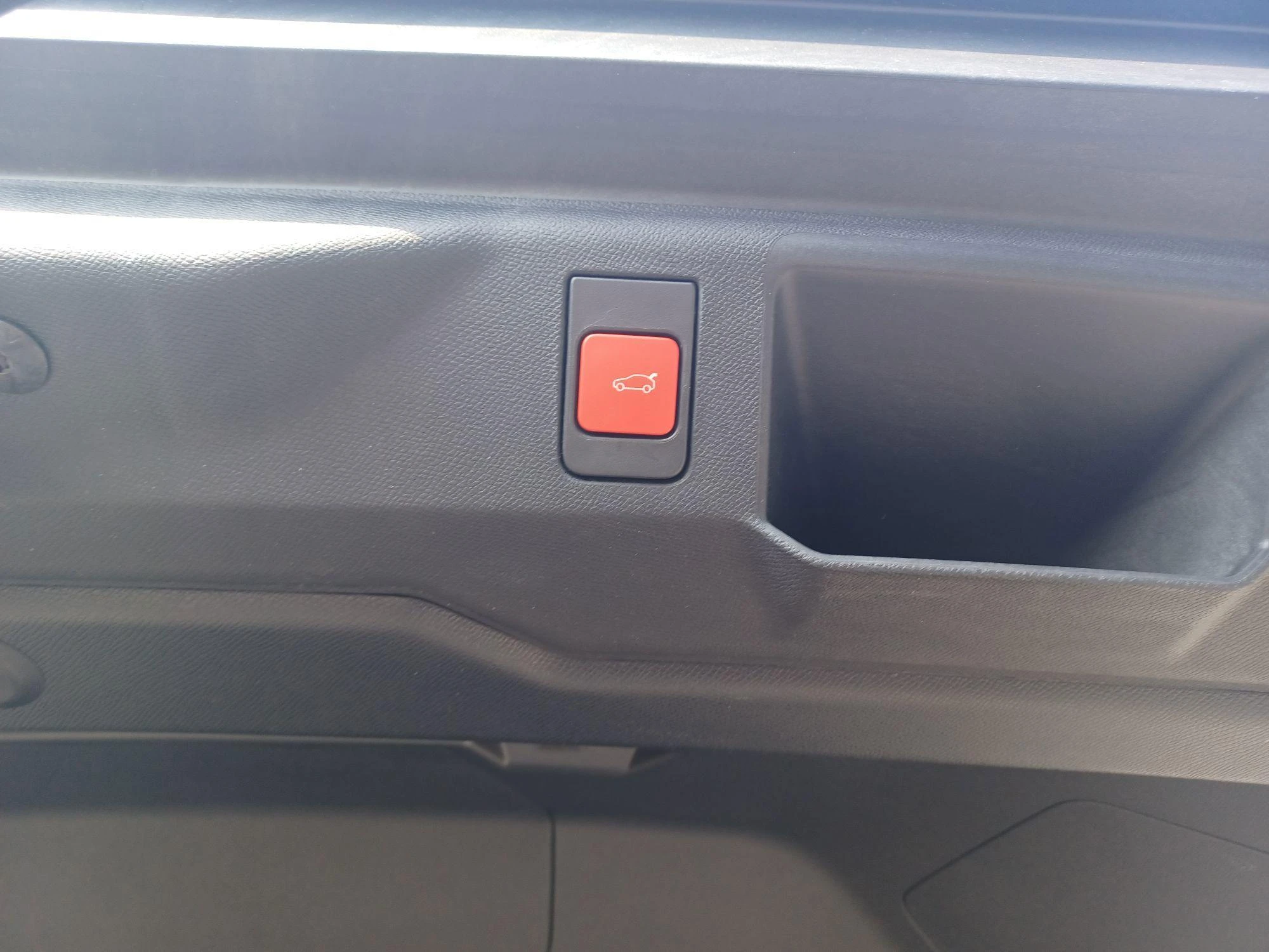 Peugeot-5008-image-7