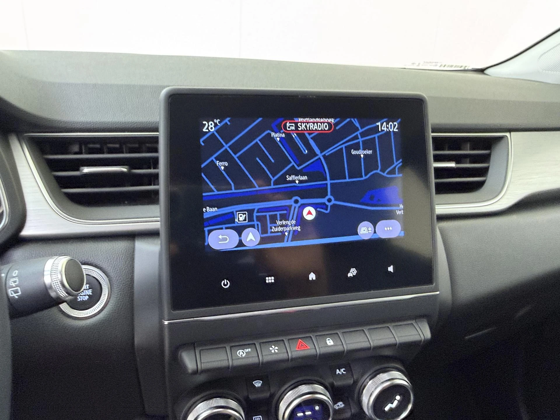 Renault-Captur-image-17