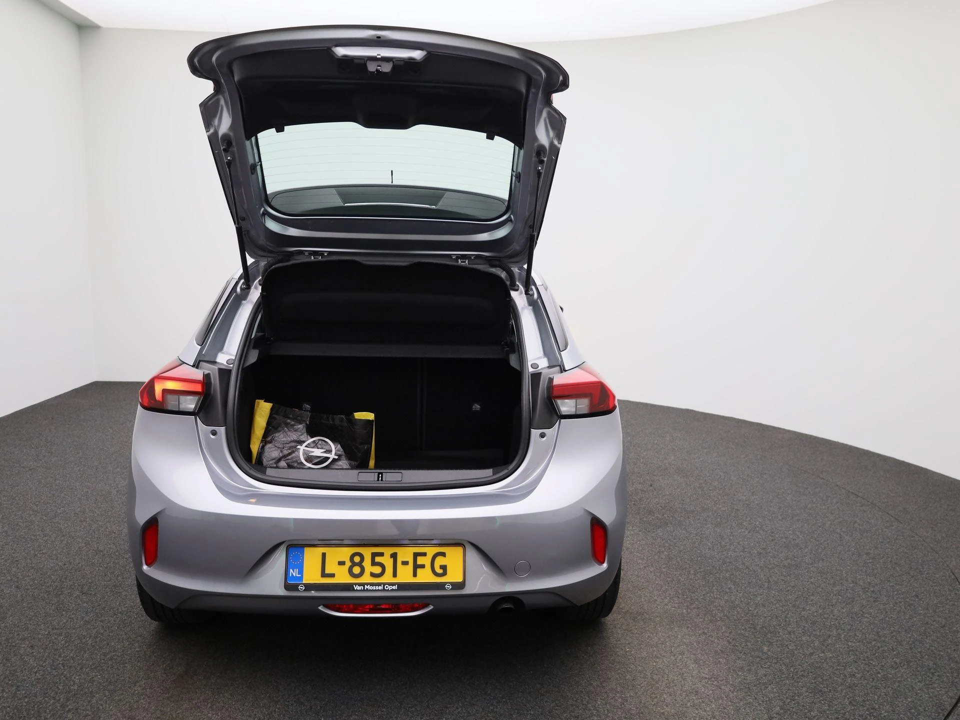 Opel-Corsa-image-10
