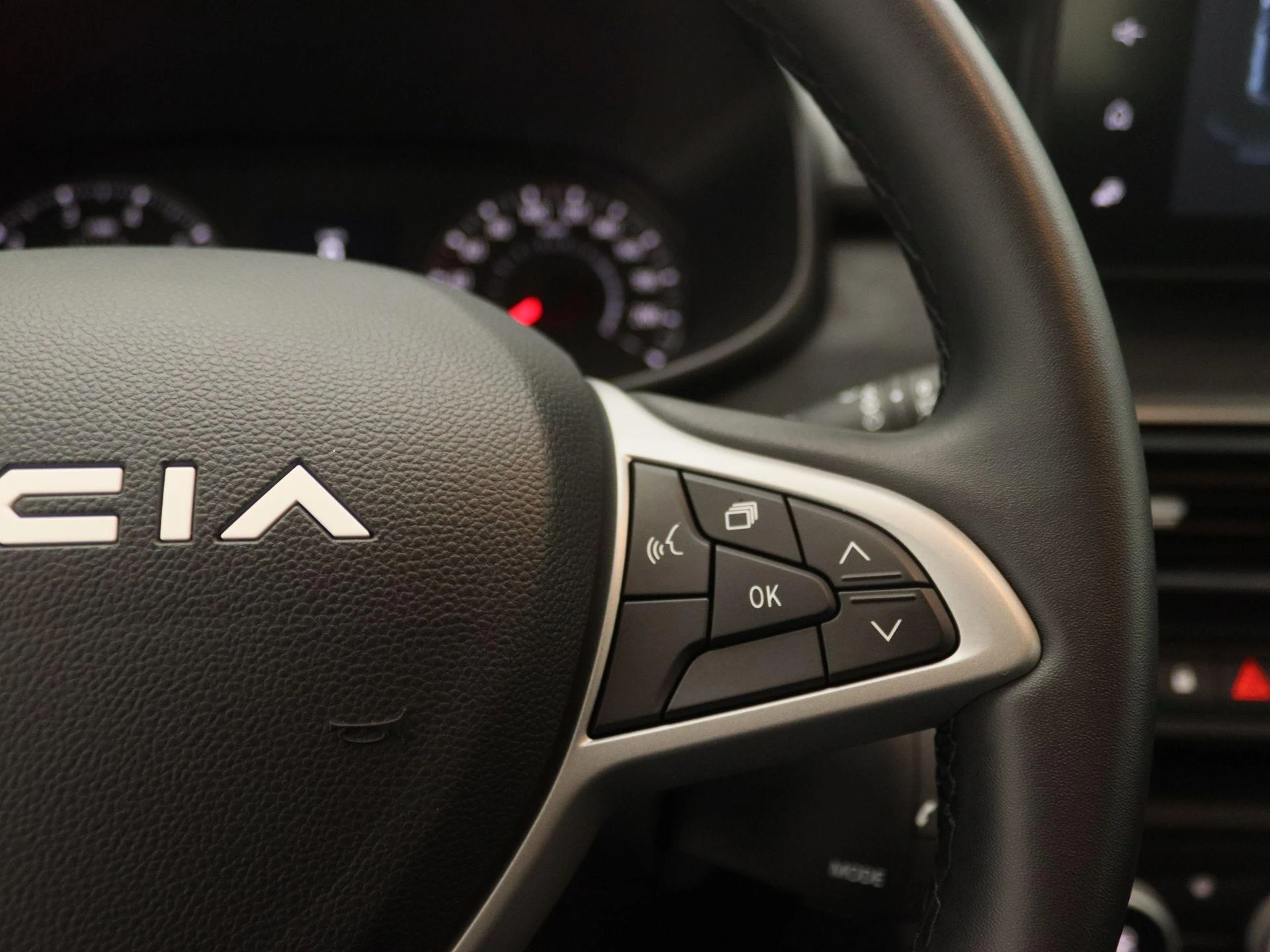 Dacia-Sandero Stepway-image-17