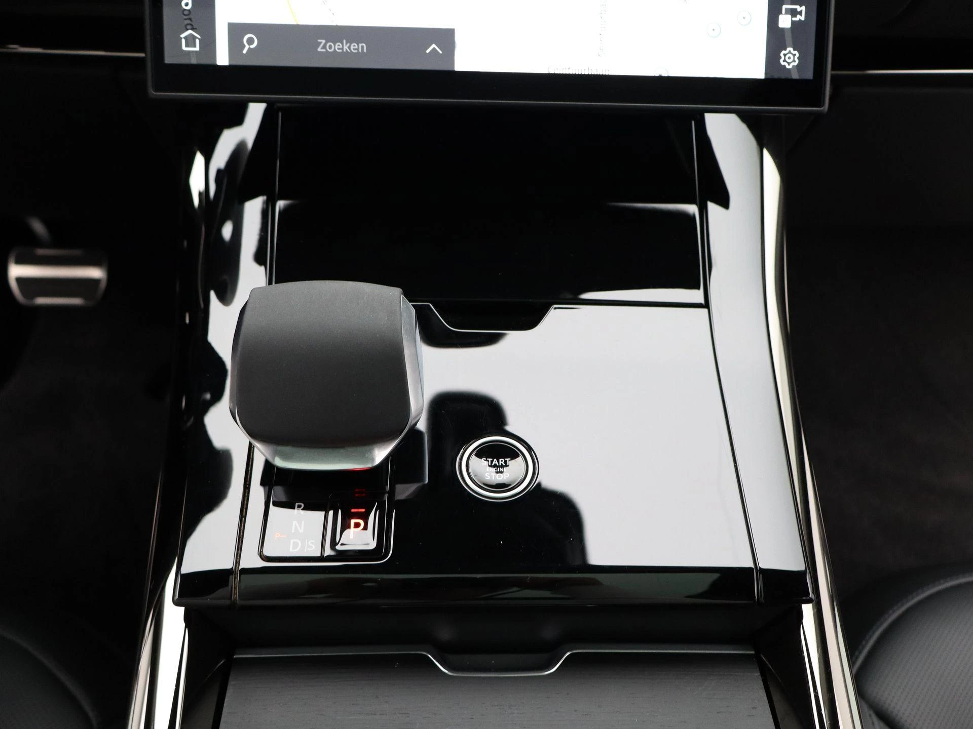 Land Rover-Range Rover Sport-image-9