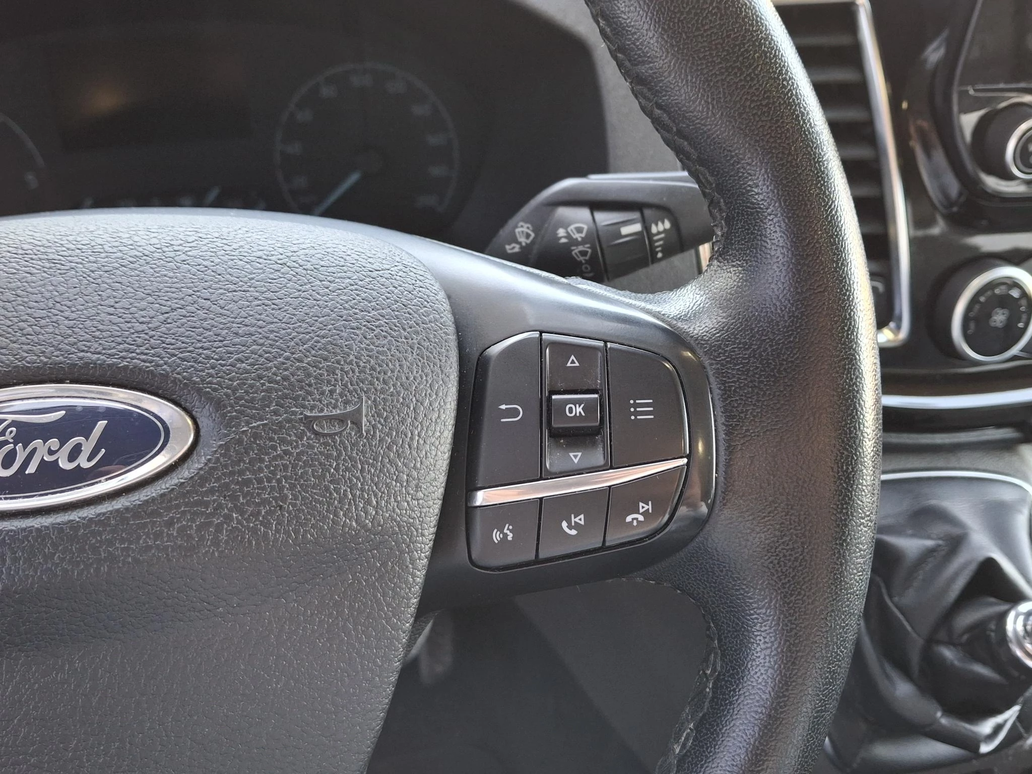 Ford-Transit Custom-image-14