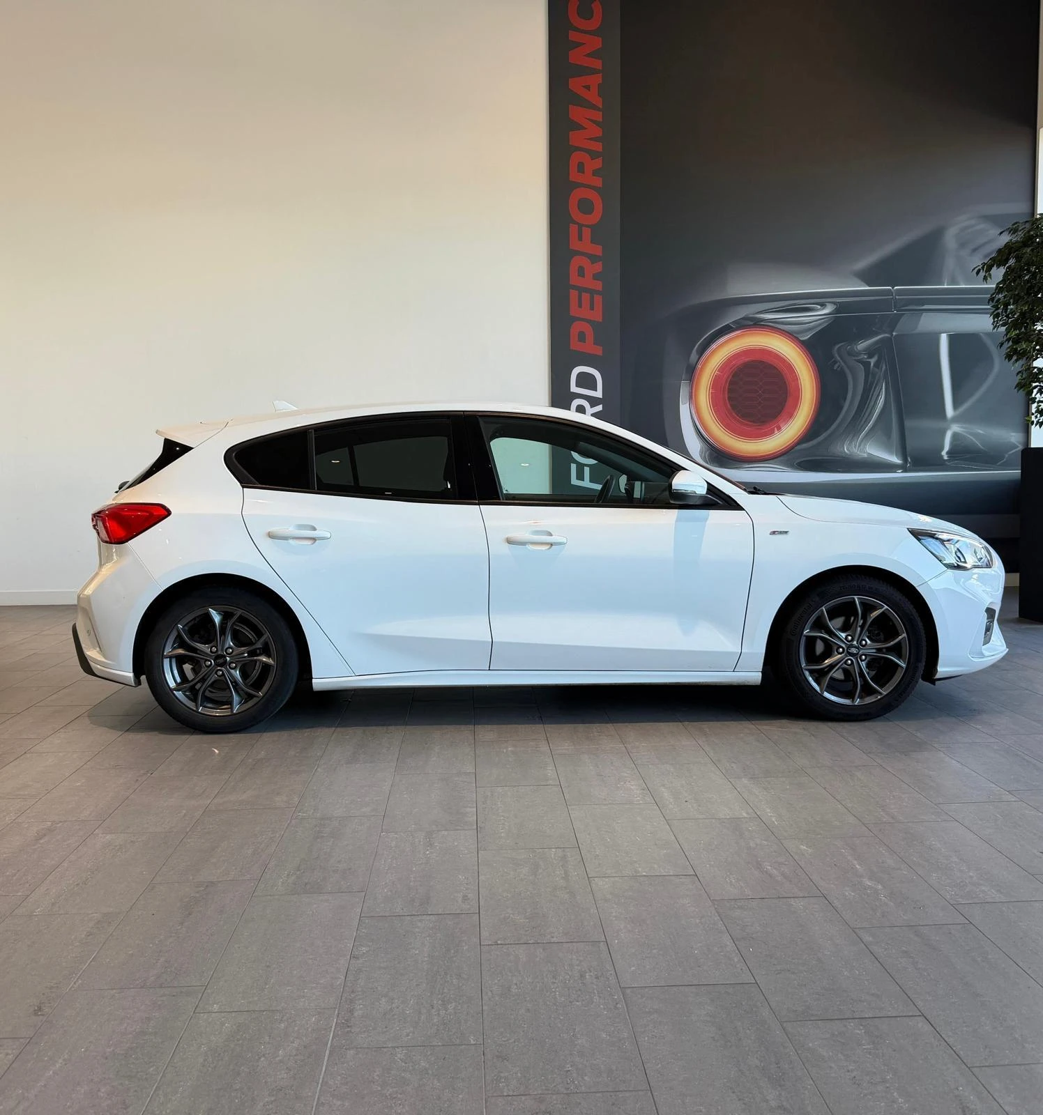 Ford-Focus-image-5