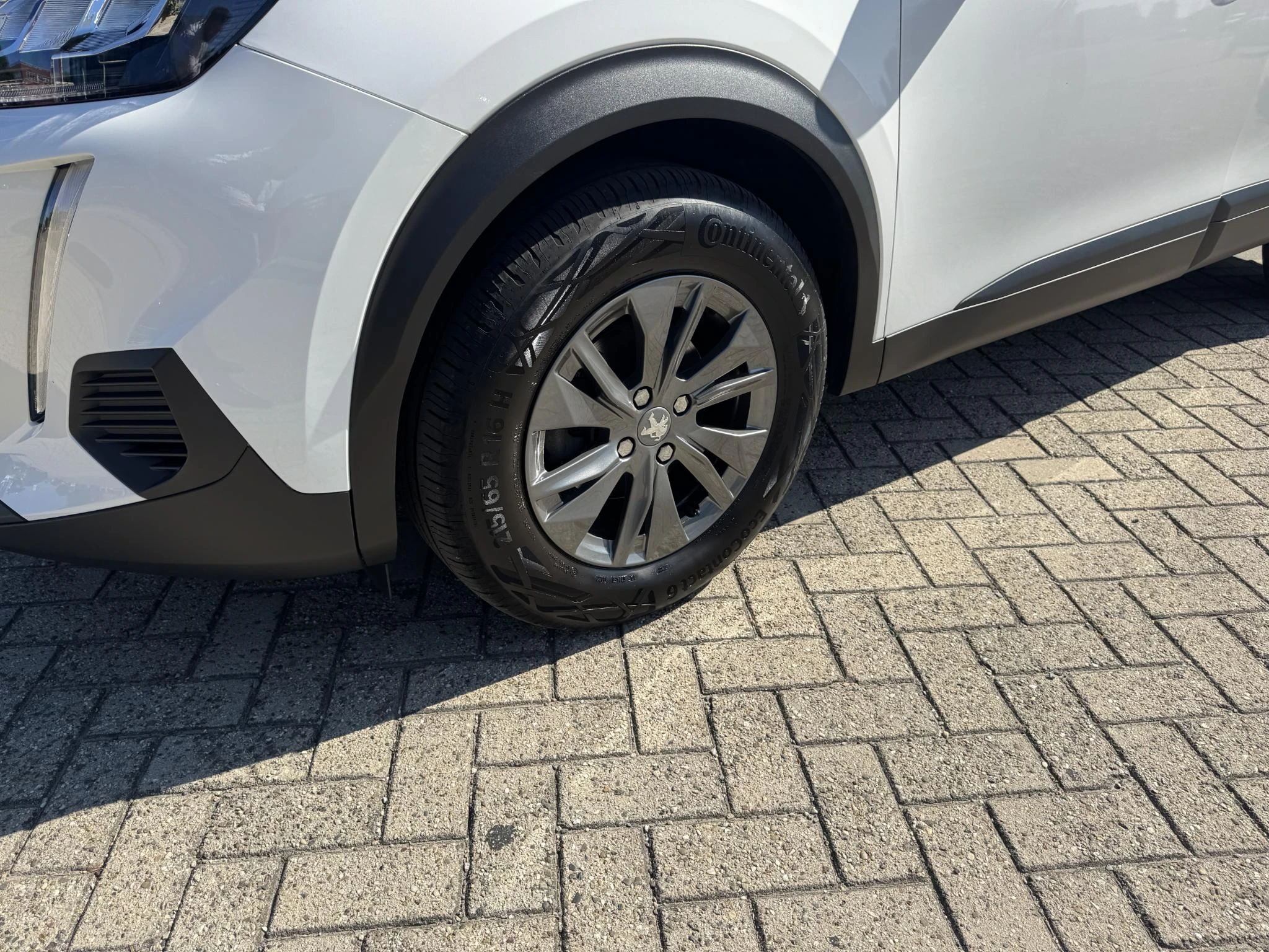 Peugeot-2008-image-9