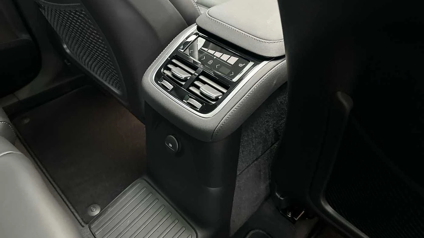 Volvo-XC90-image-20