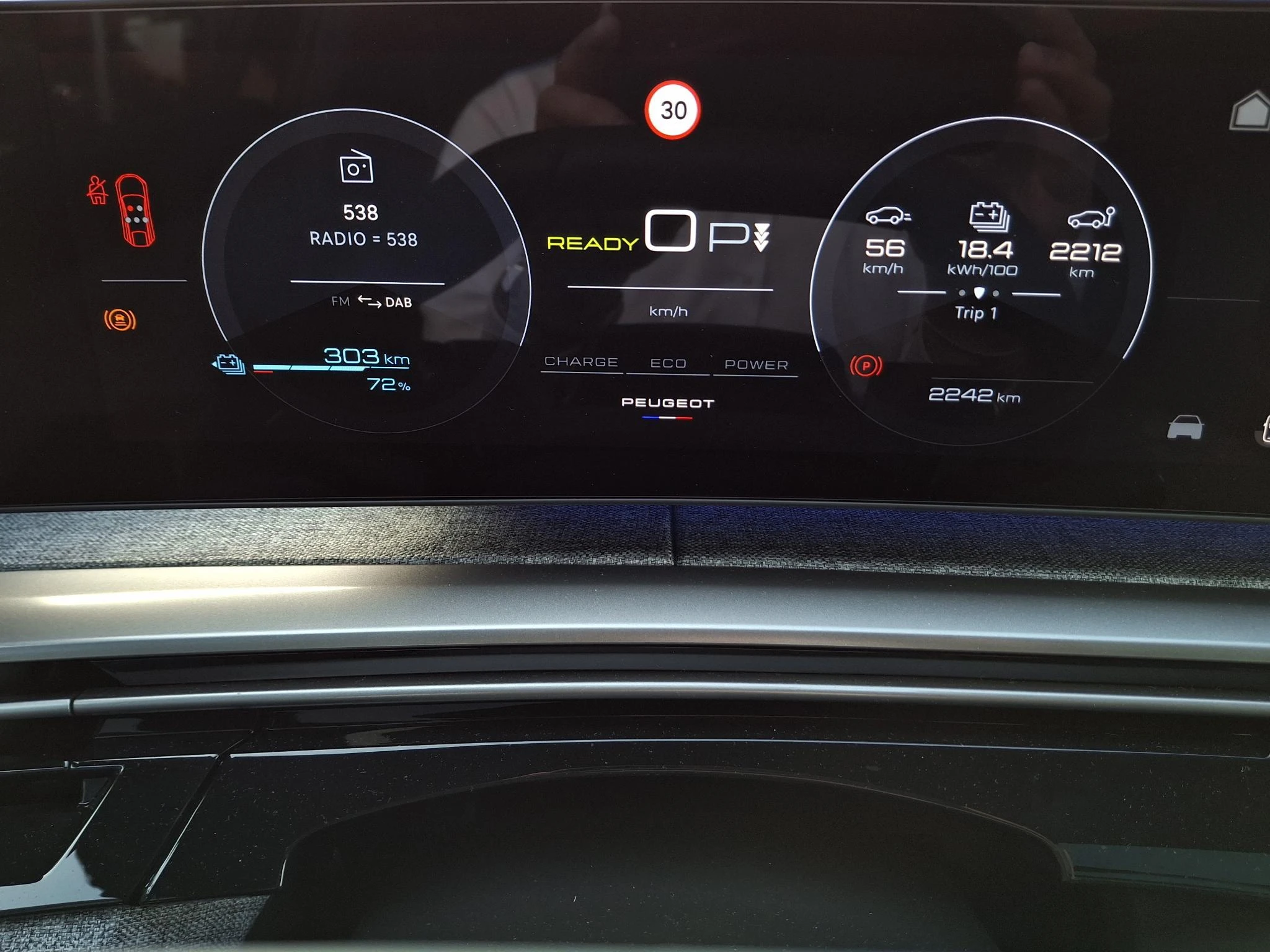 Peugeot-e-3008-image-9