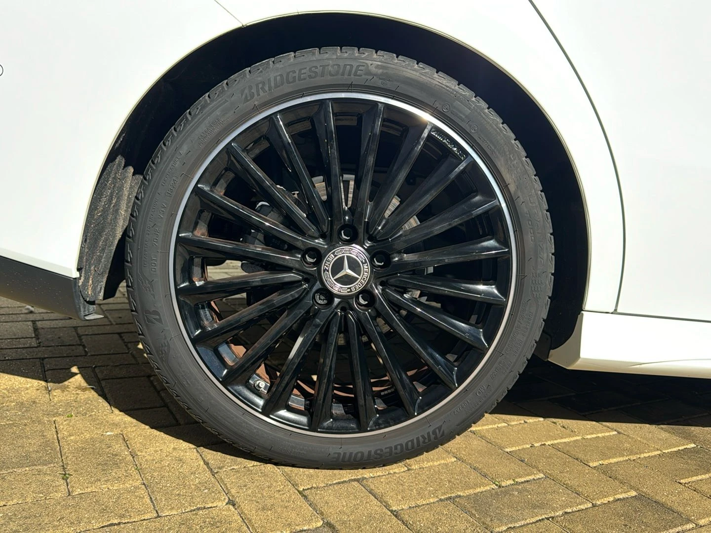Mercedes-Benz-CLA-image-7