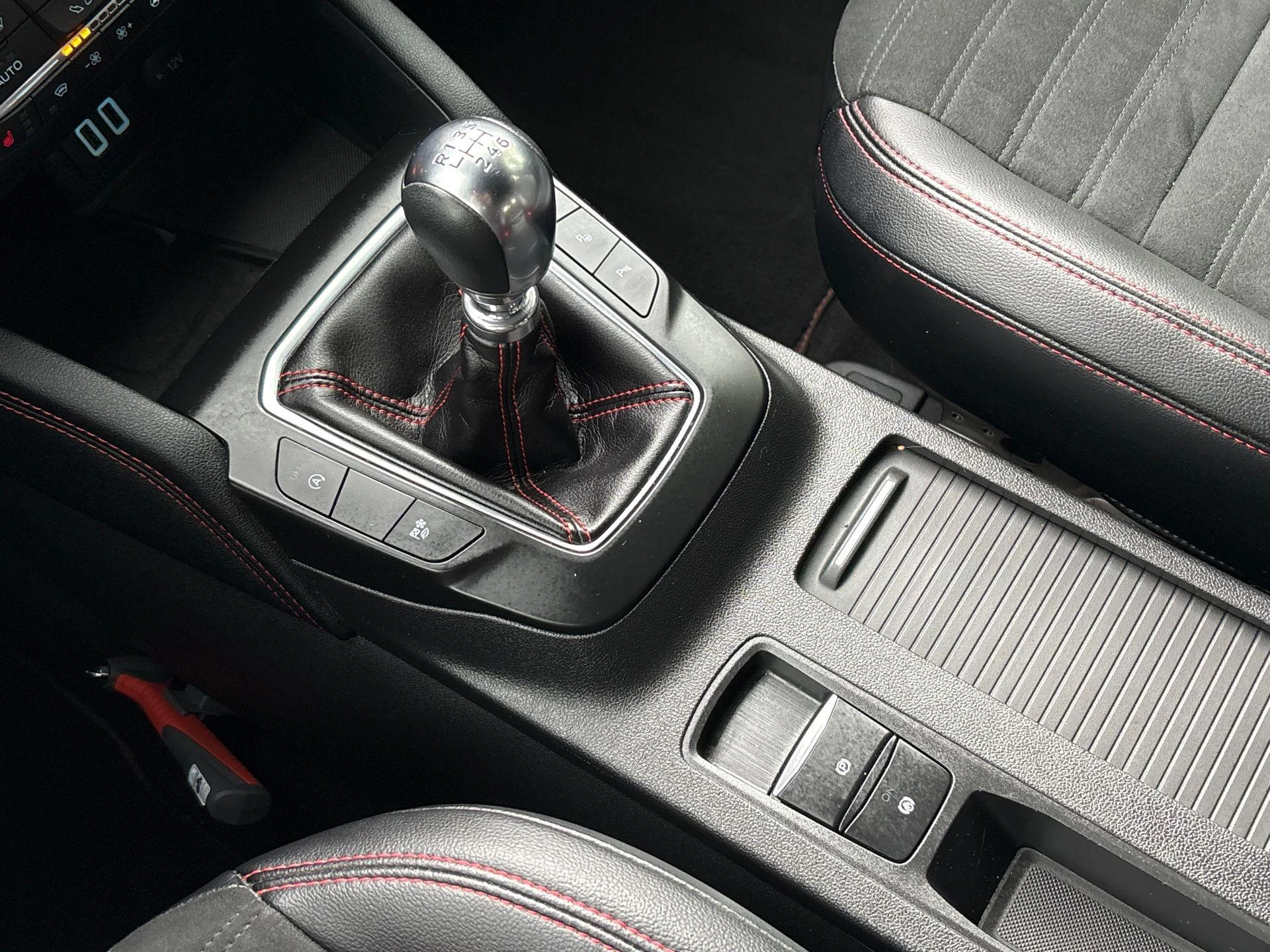Ford-Kuga-image-29