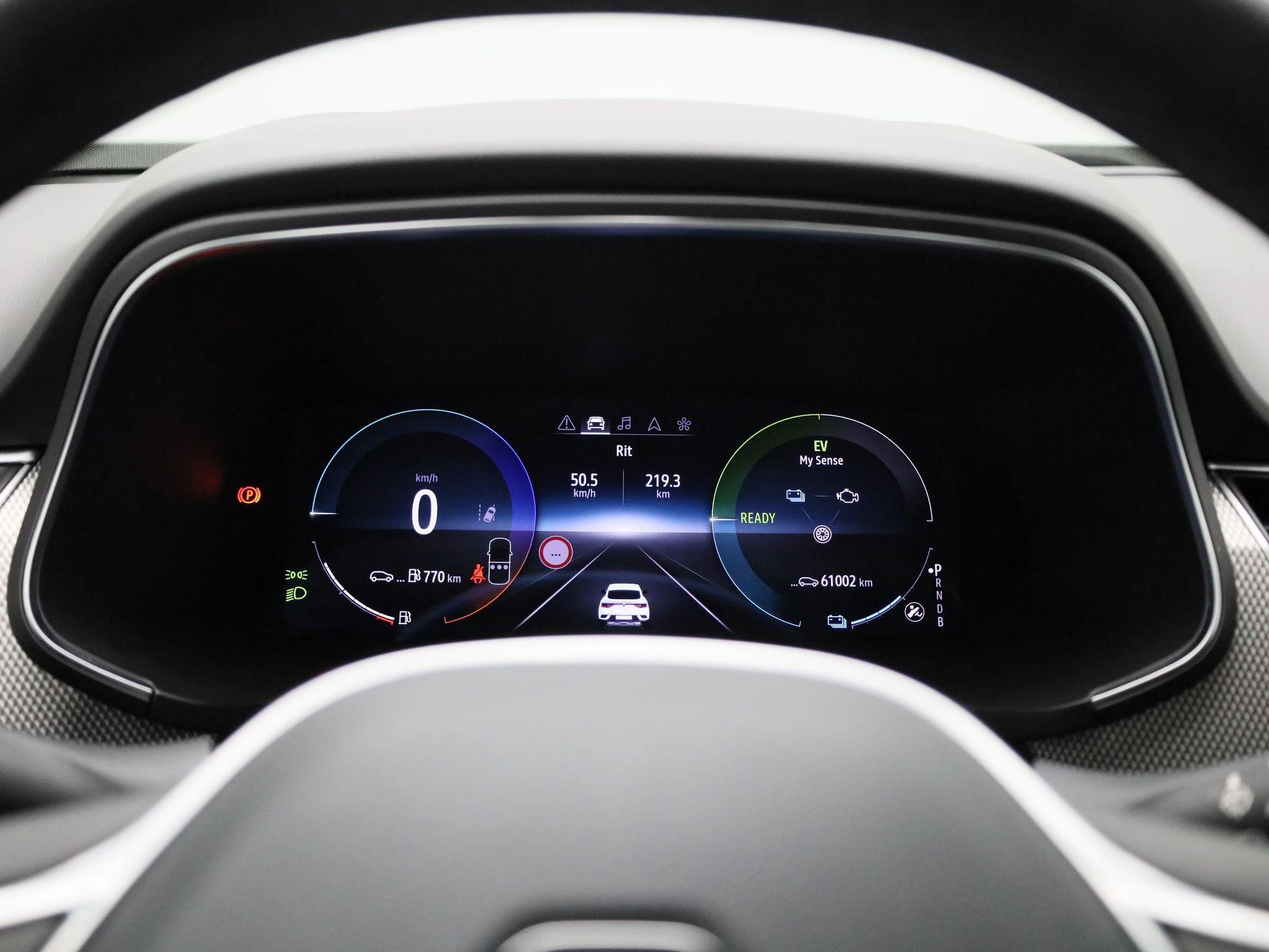 Renault-Arkana-image-12