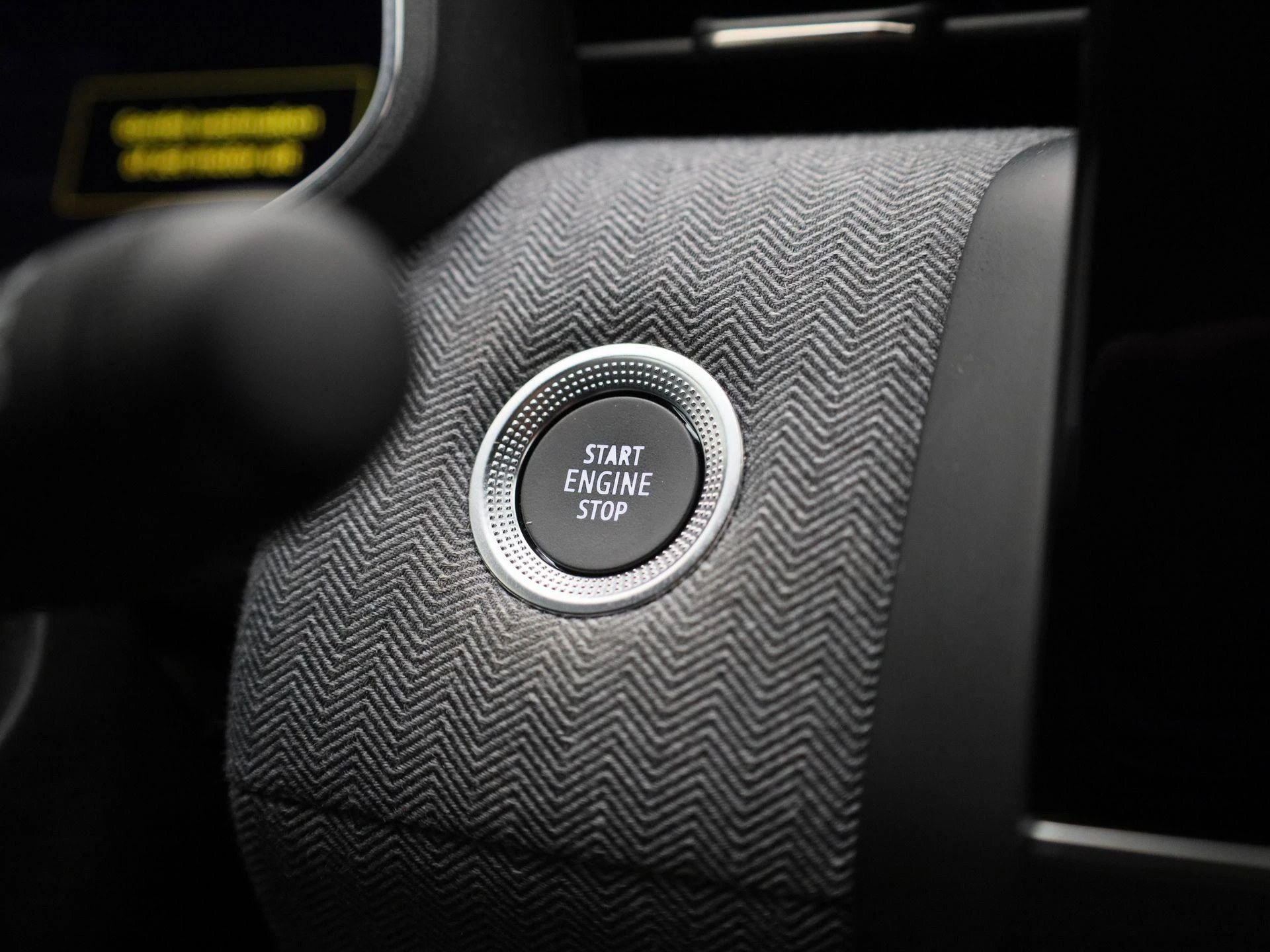 Renault-Clio-image-23